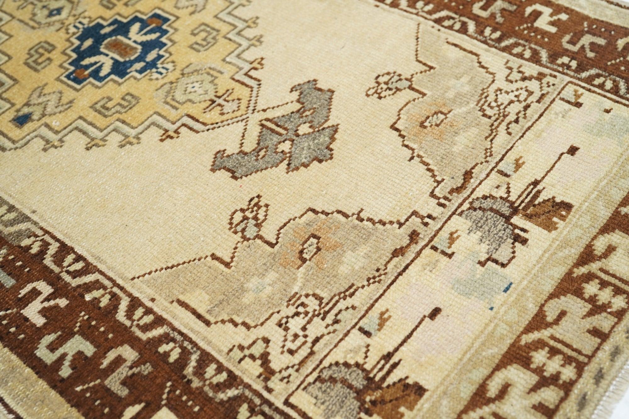 Wool Turkish Rug 2'5'' x 4'5'' For Sale