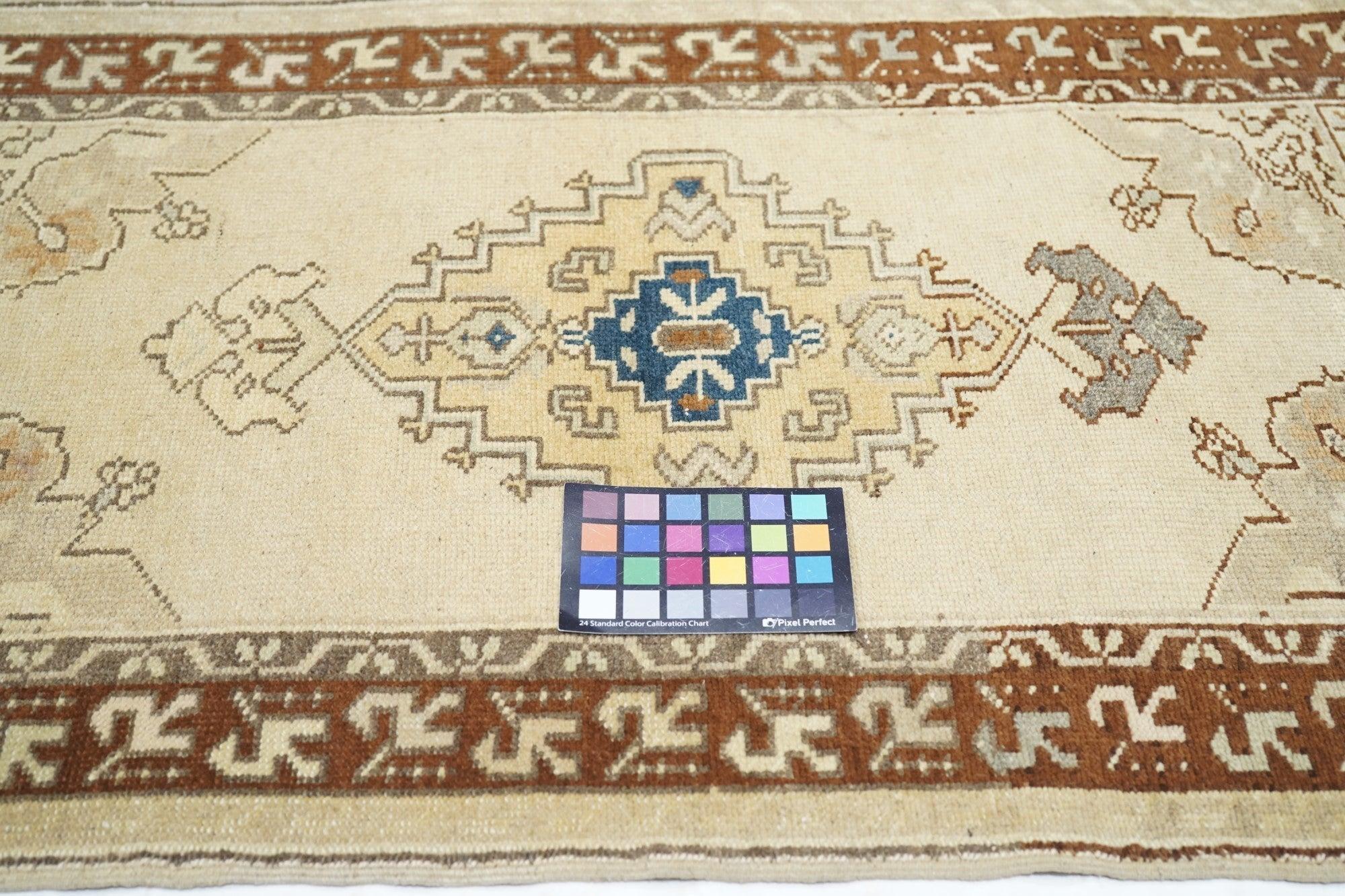 Turkish Rug 2'5'' x 4'5'' For Sale 3