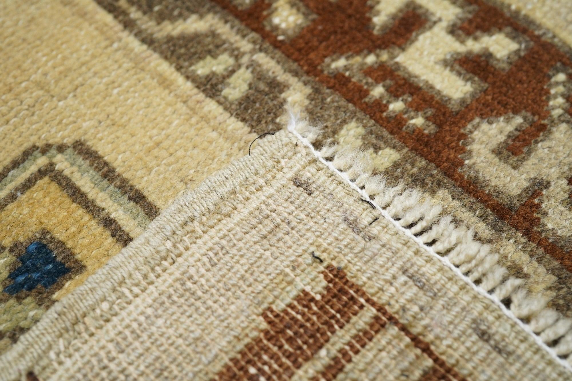 Turkish Rug 2'5'' x 4'5'' For Sale 4