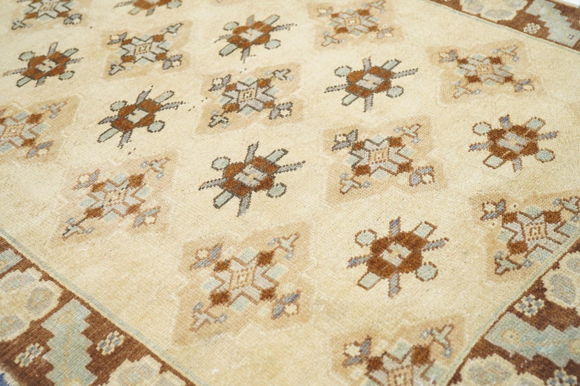 XXIe siècle et contemporain Tapis turc 3'4'' x 5'8'' en vente