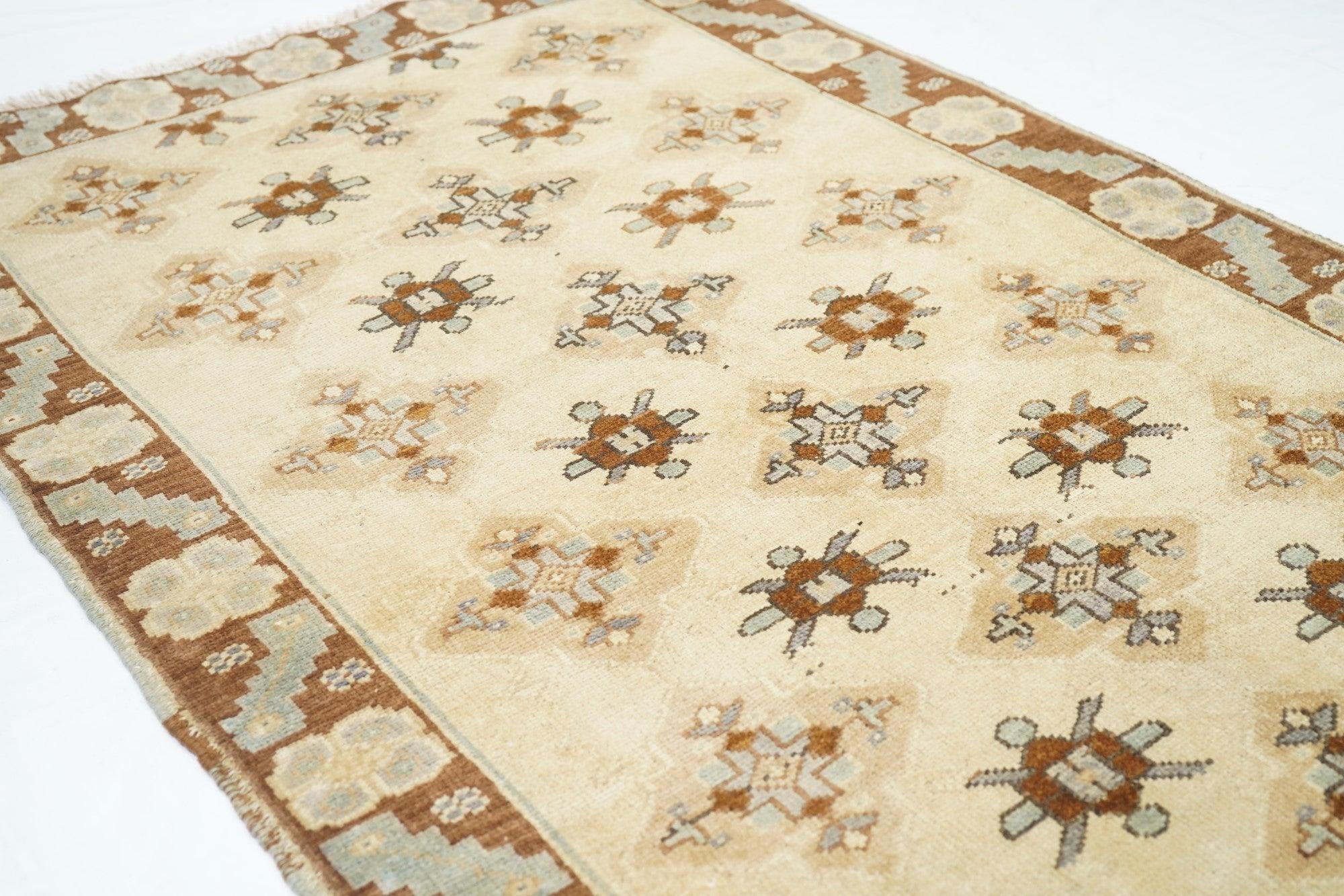 Laine Tapis turc 3'4'' x 5'8'' en vente