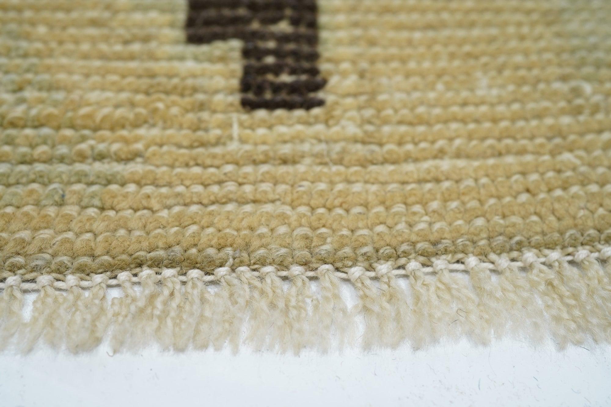 Türkischer Teppich 3'8'' x 6'10'' im Angebot 1
