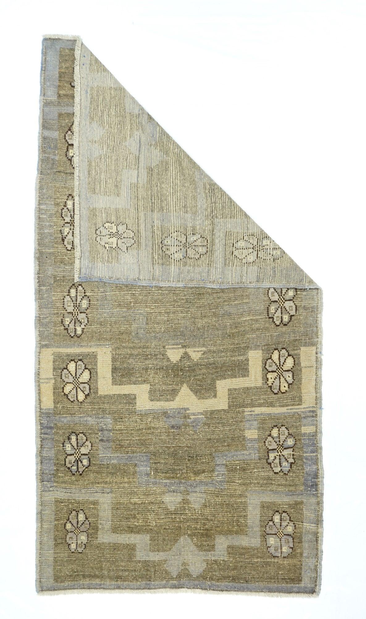 Turkish Rug 3'8'' x 7'0