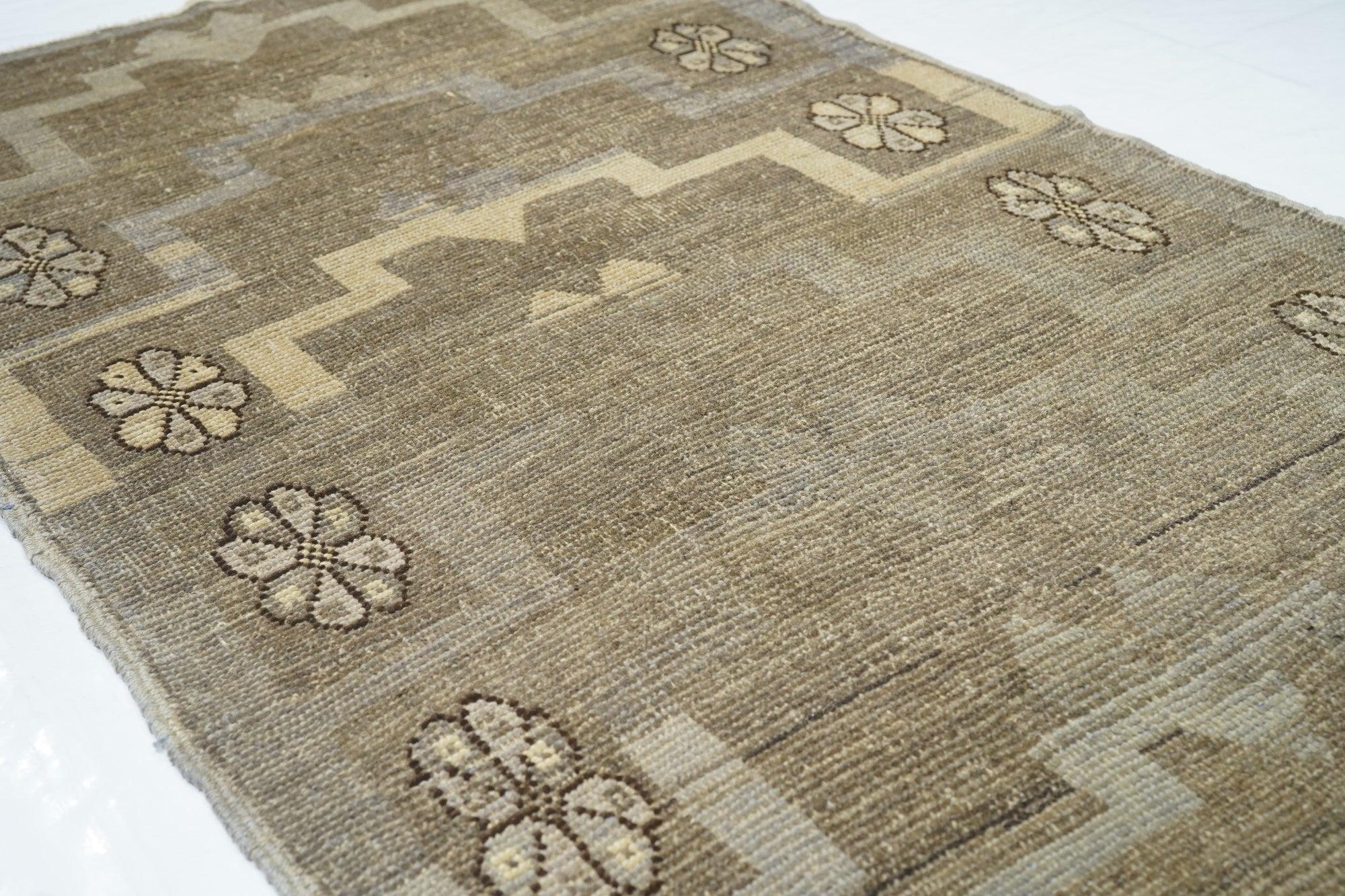 Turkish Rug 3'8'' x 7'0