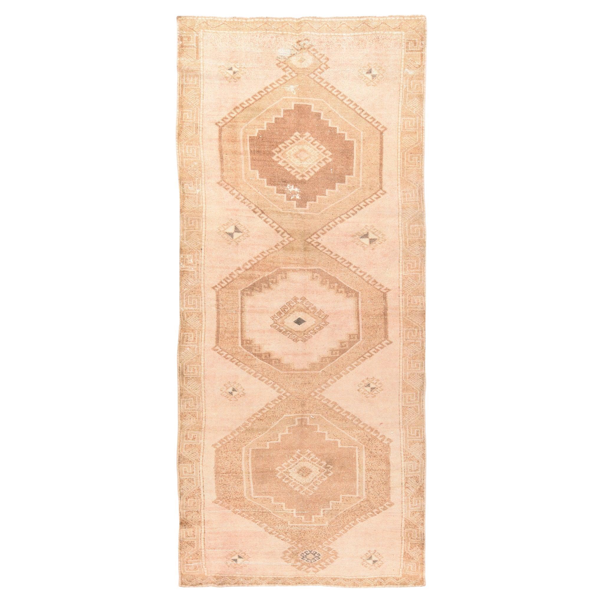 Turkish Rug 4'9'' x 11'2''