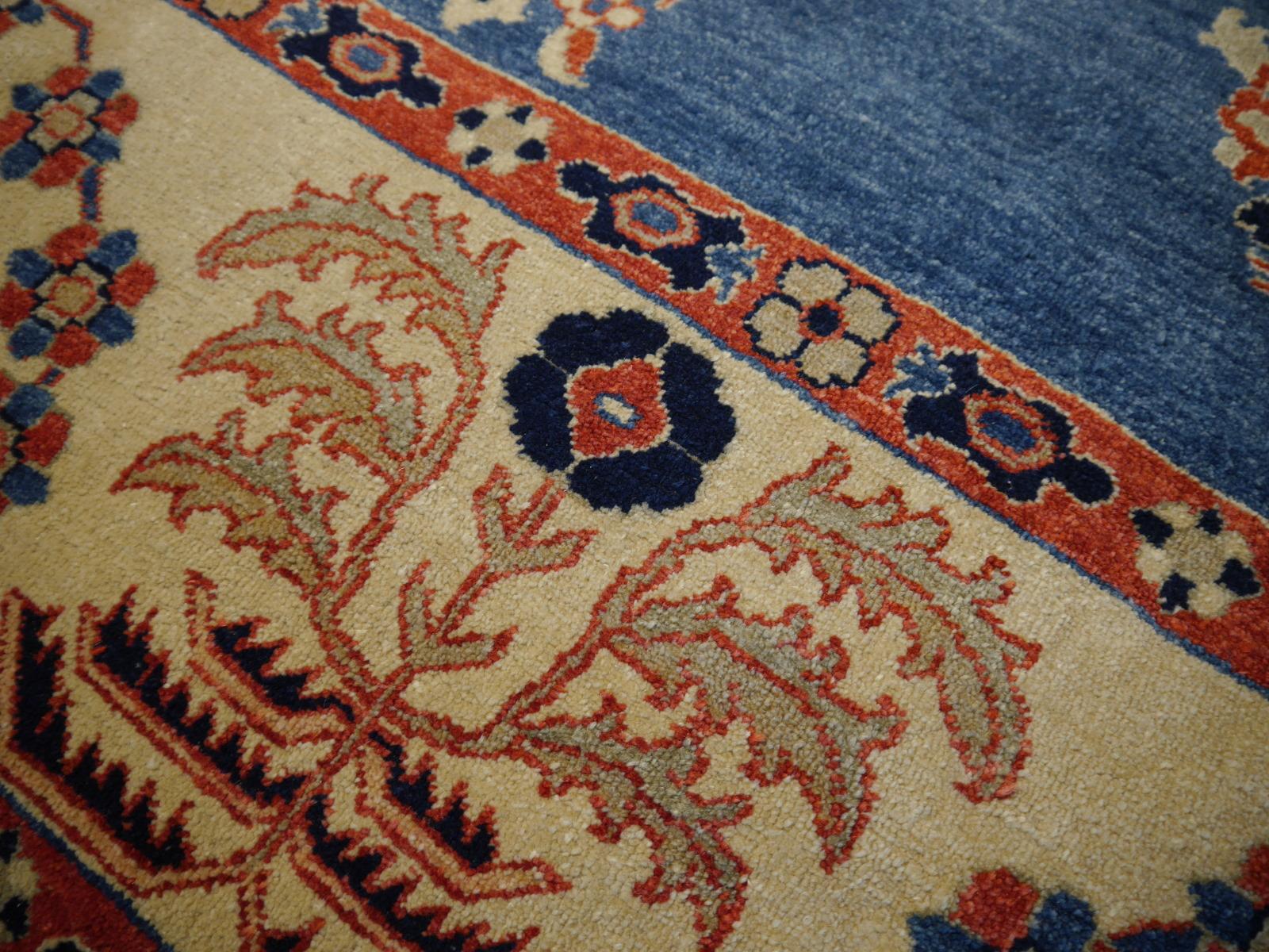 Turkish Rug Azeri hand-knotted Oushak wool in blue and beige excellent quality For Sale 2