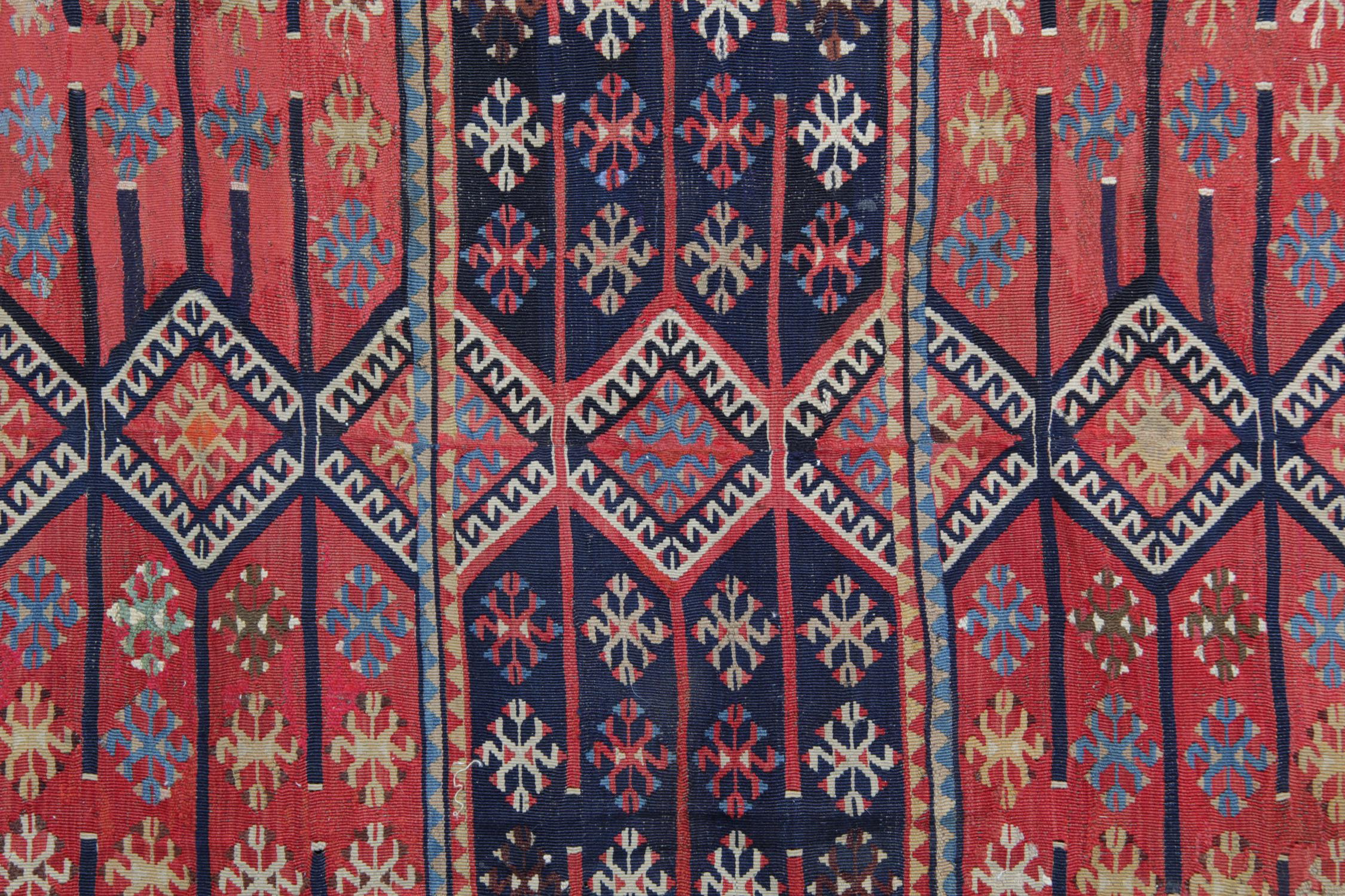 Türkische Teppiche, antike Teppiche Kilims aus Konya, handgefertigter Kelim-Teppich (Spätes 19. Jahrhundert) im Angebot