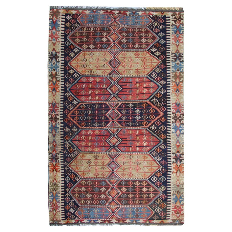 2.5x4 Ft Handmade Vintage Turkish Floral Pattern Wool Accent Rug, Circa  1960 For Sale at 1stDibs