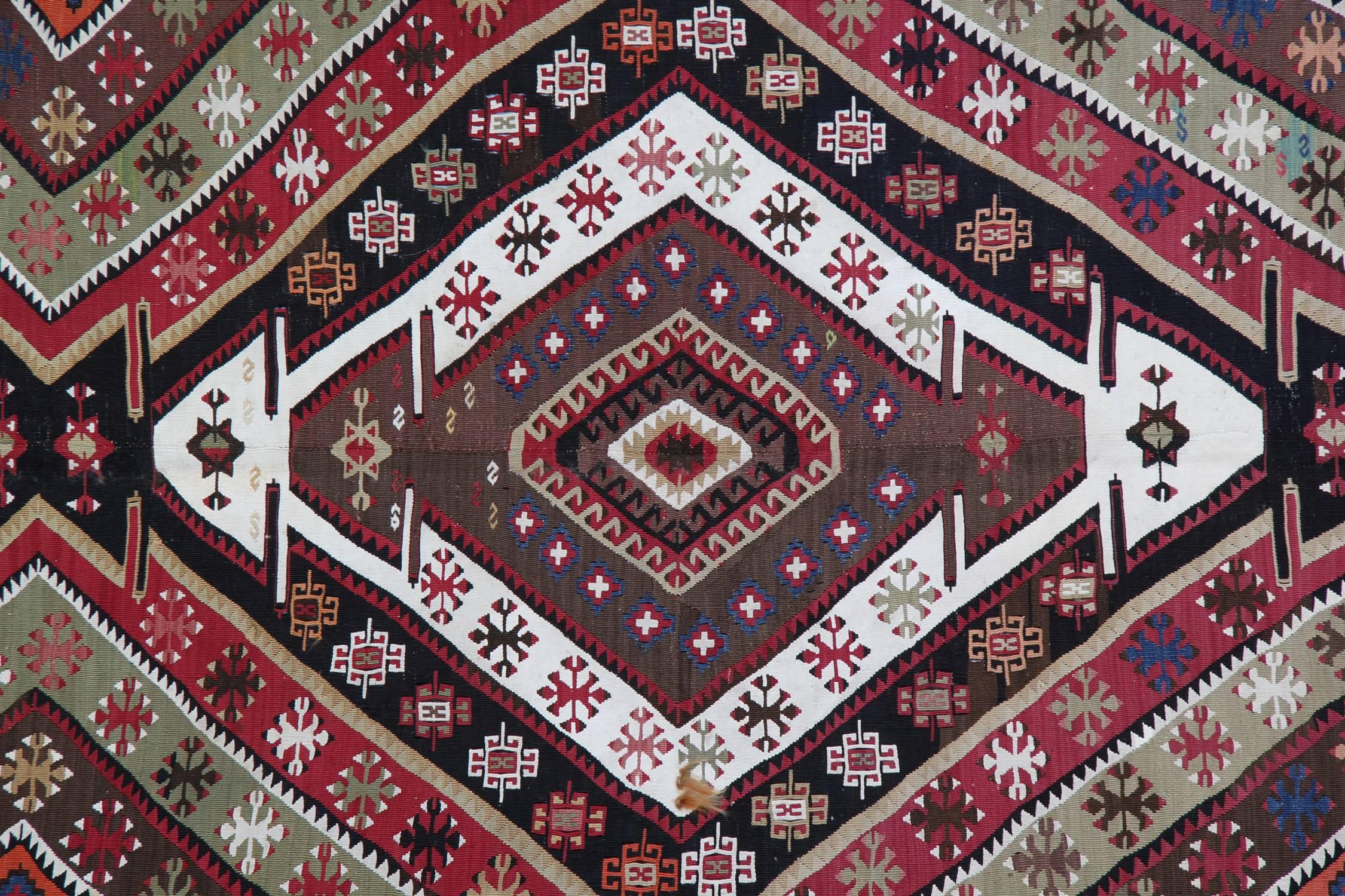 Turkish Runner Kilim Rugs, Antique Rug, Handmade Carpet Oriental Rugs In Excellent Condition For Sale In Wembley, GB