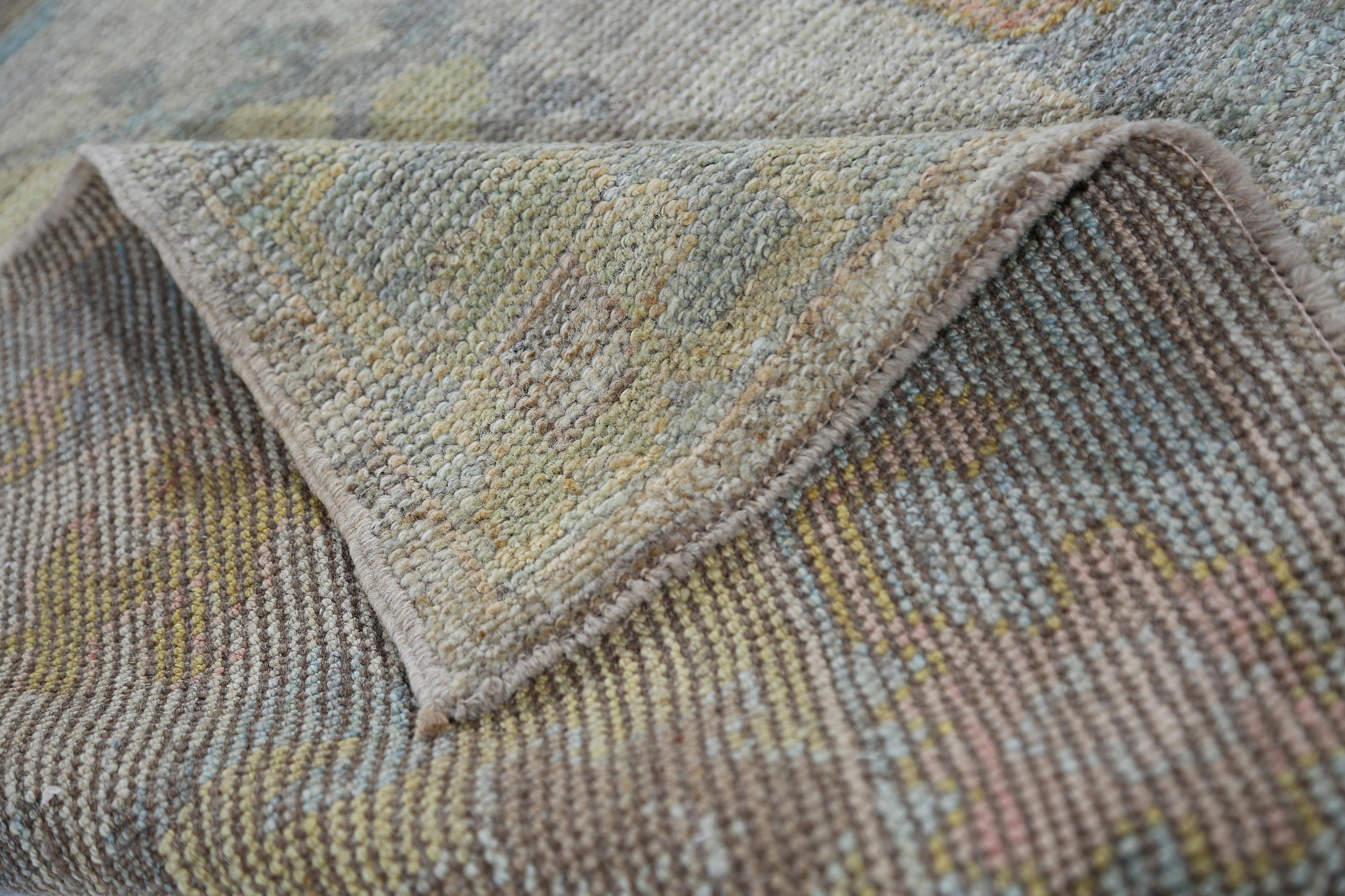 Tapis de course Afghanistan Oushak Circa 1990 - Laine Design/One - 95454 en vente 1
