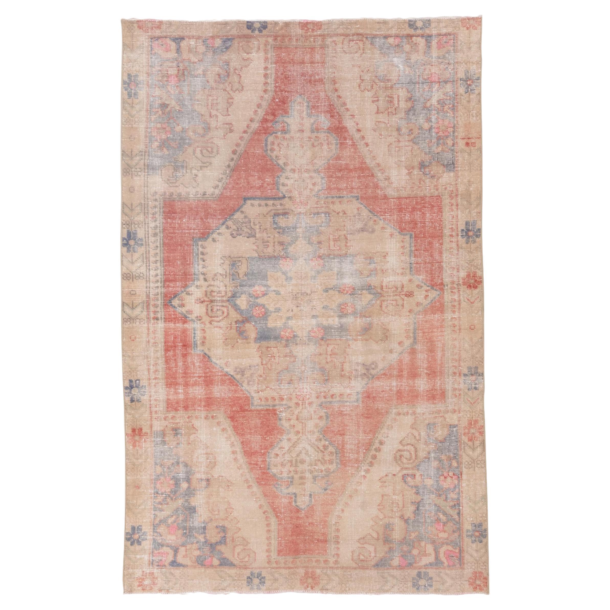 Türkischer Shabby Chic Teppich 1960 Orange Elfenbeinfarbener Fade im Angebot