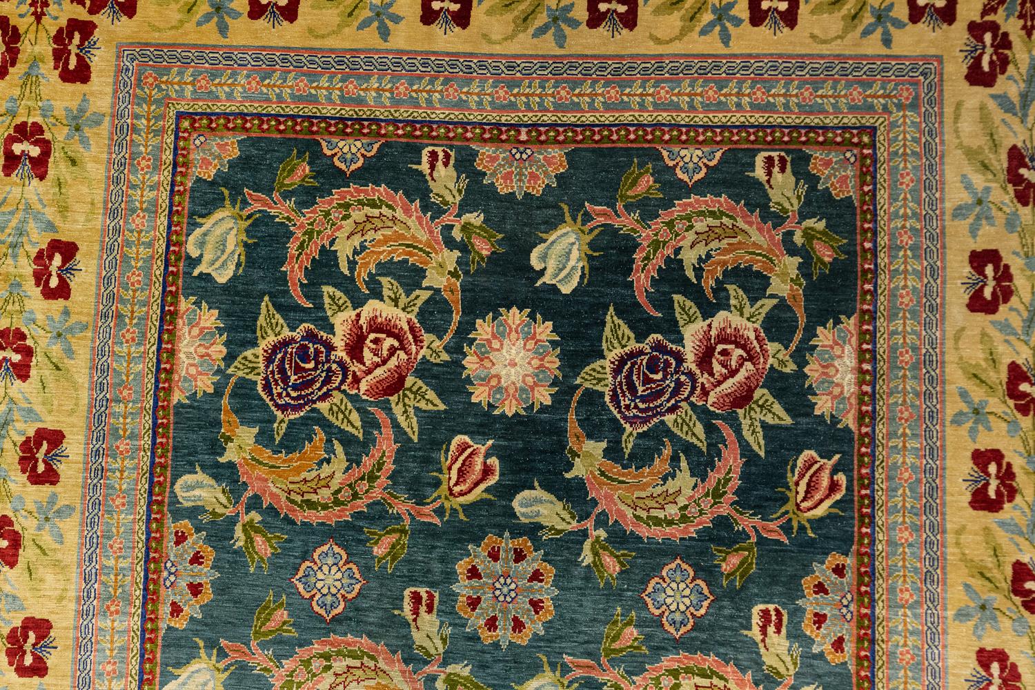 Türkischer Hereke-Teppich aus Seide und Metall, 1950–1970 im Angebot 2