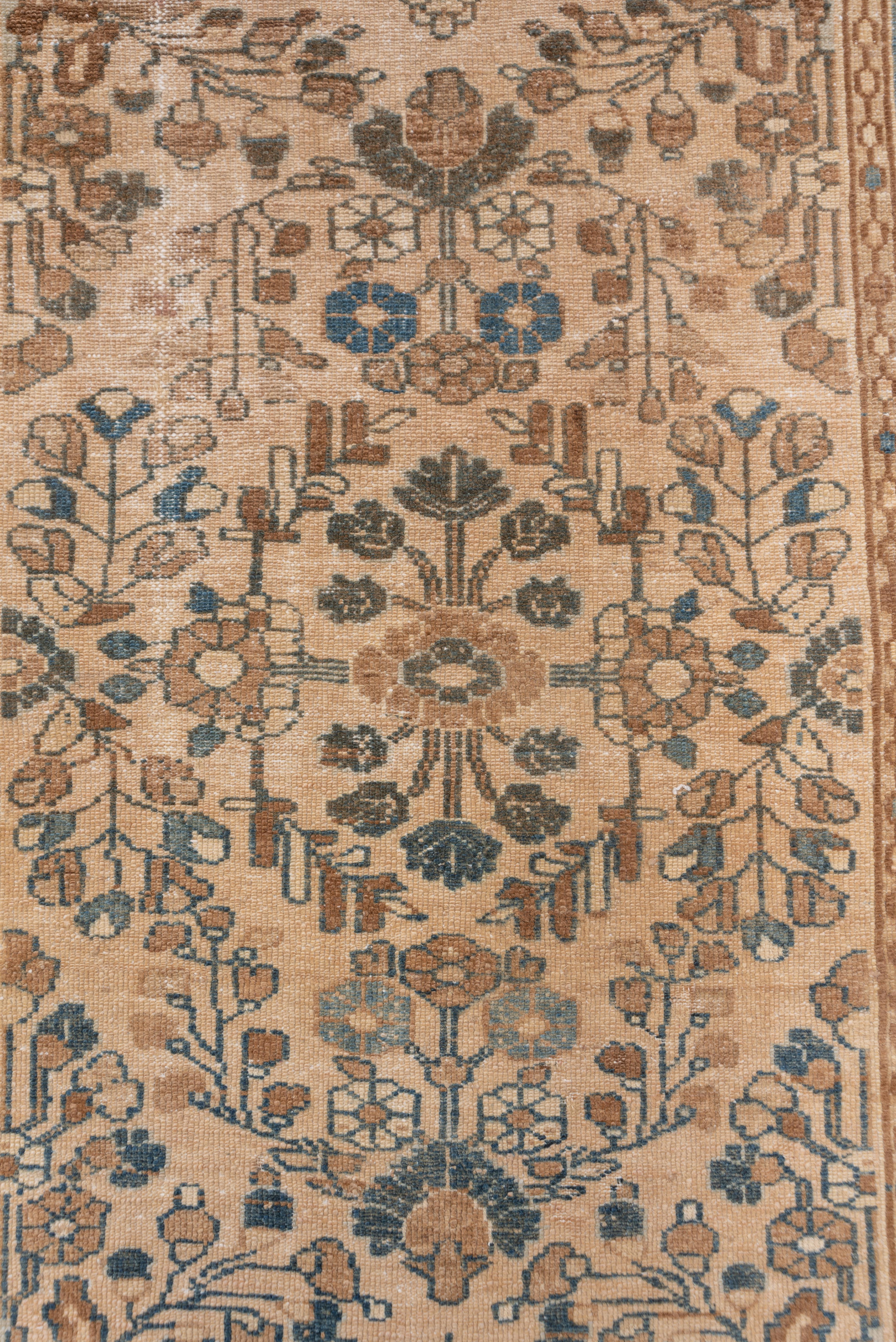 Turkish Sivas With Allover Oriental Florets In Good Condition For Sale In New York, NY