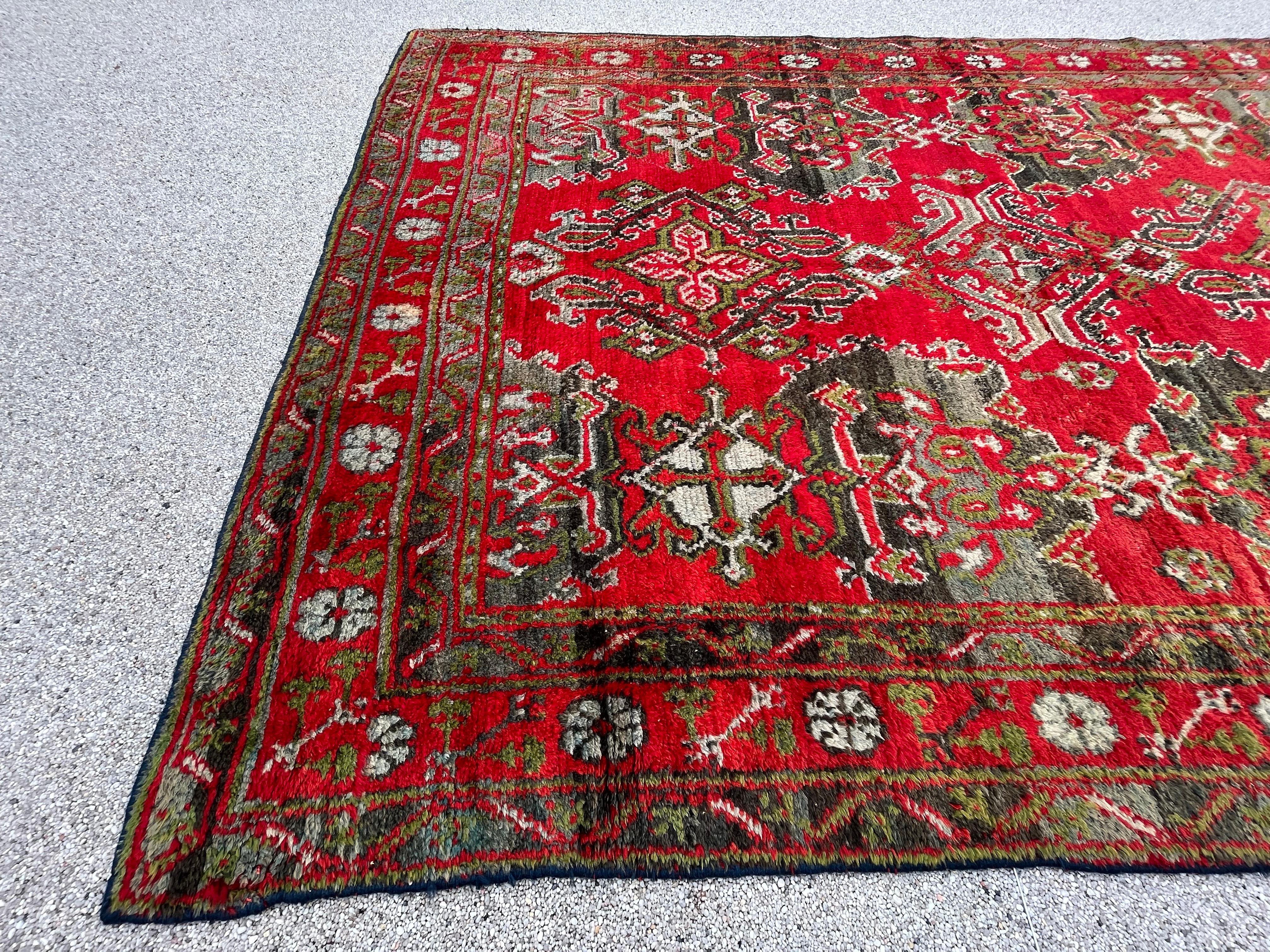 20th Century Turkish Ouchak Rug, Circa 1900 For Sale