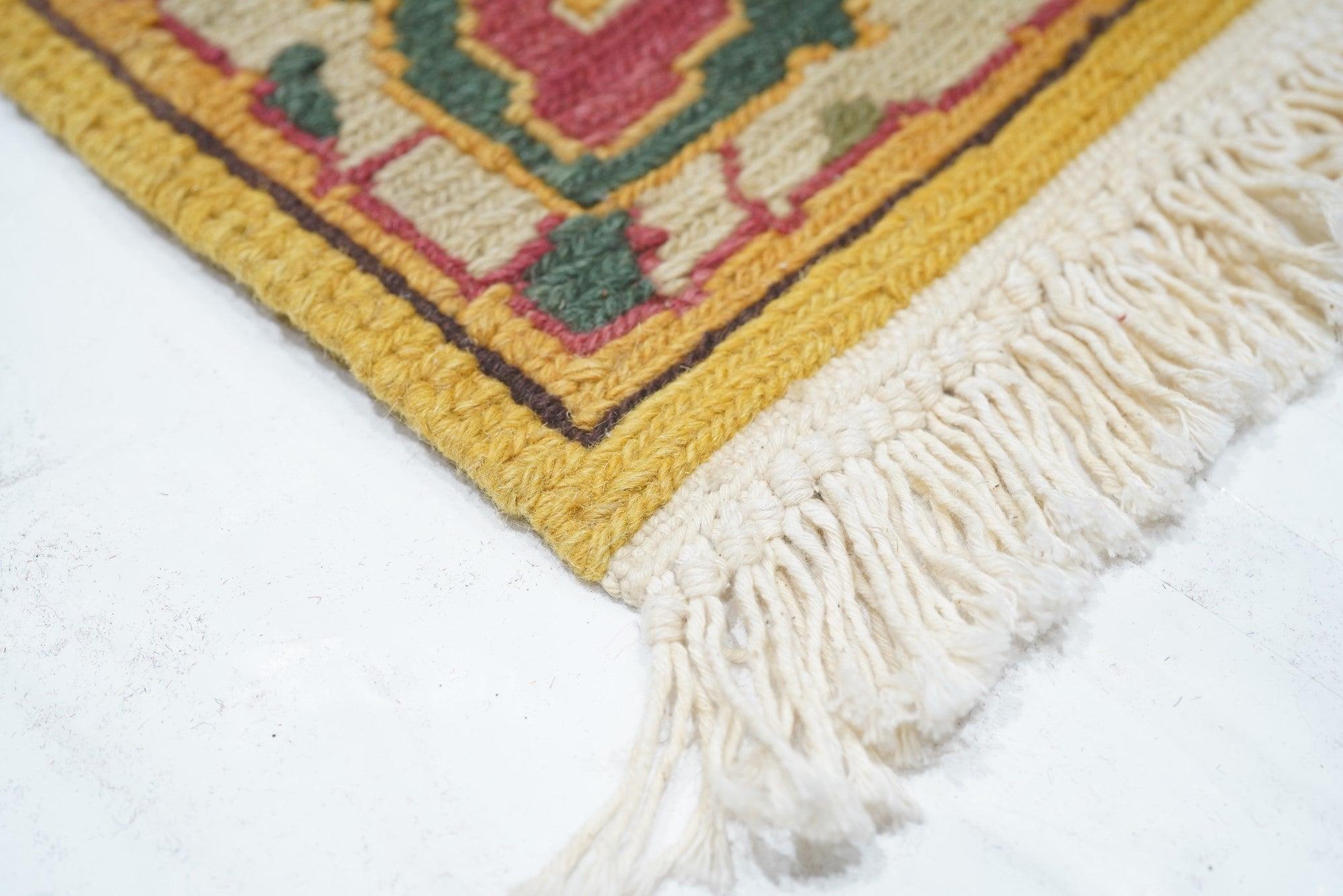 Türkischer Sumak-Teppich 4'1'' x 6'1'' im Zustand „Neu“ im Angebot in New York, NY