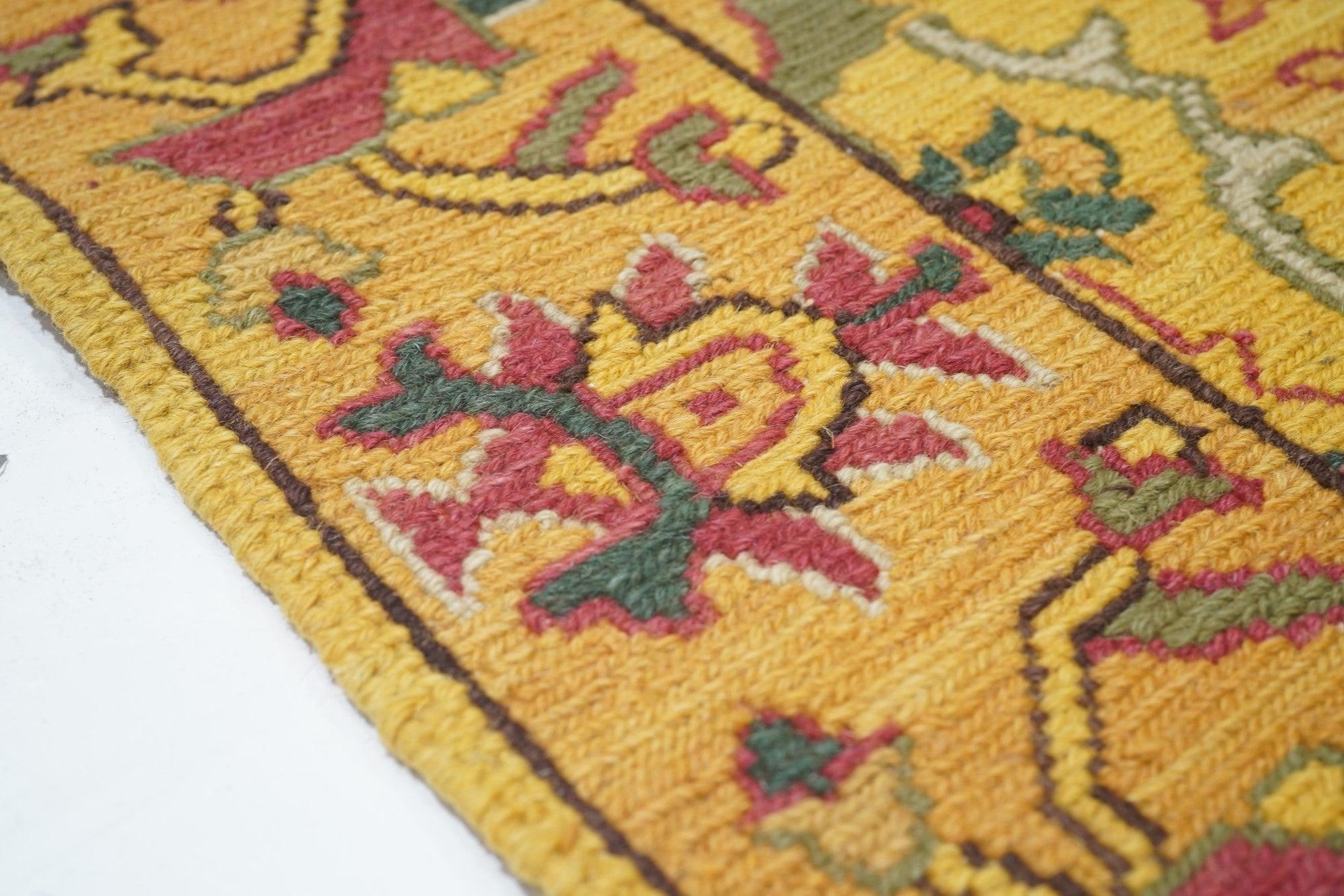 Türkischer Sumak-Teppich 4'1'' x 6'1'' (21. Jahrhundert und zeitgenössisch) im Angebot