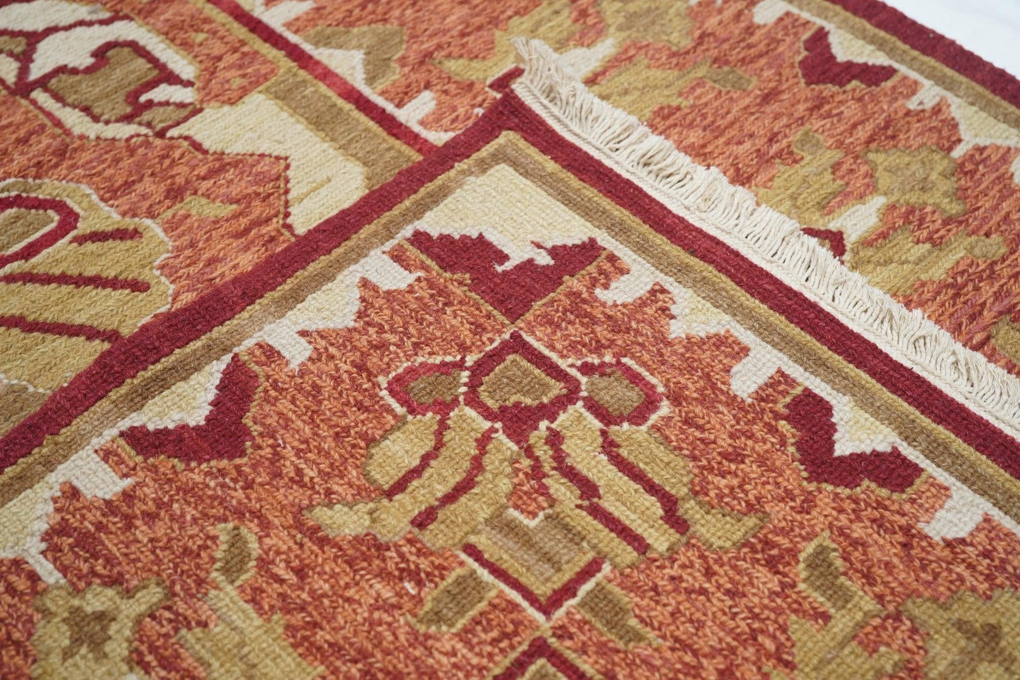 Türkischer Sumak-Teppich 4'1'' x 6'1'' im Angebot 4