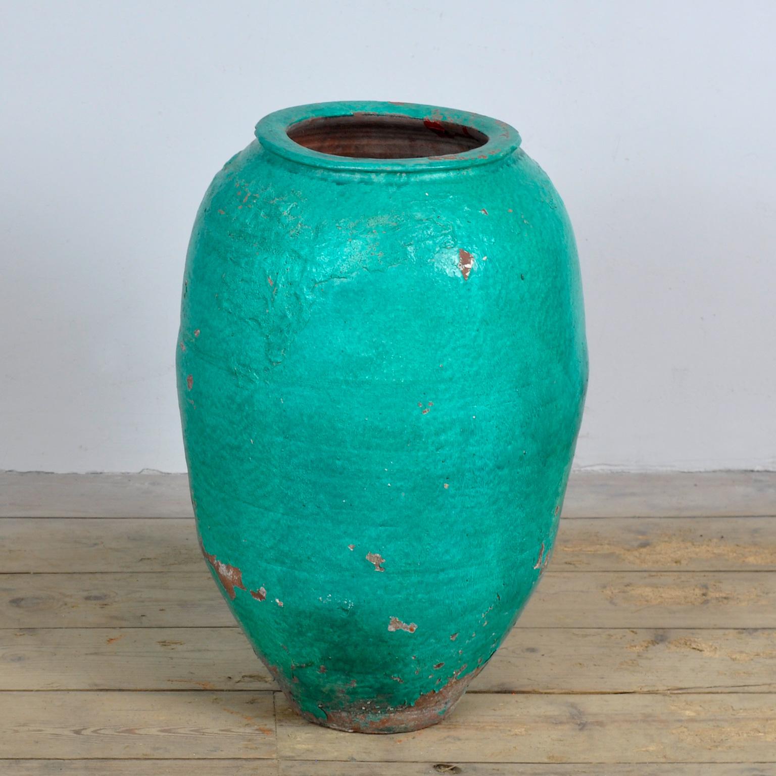Turkish Terracotta Olive Jar Or Garden Urn In Good Condition For Sale In Amsterdam, Noord Holland