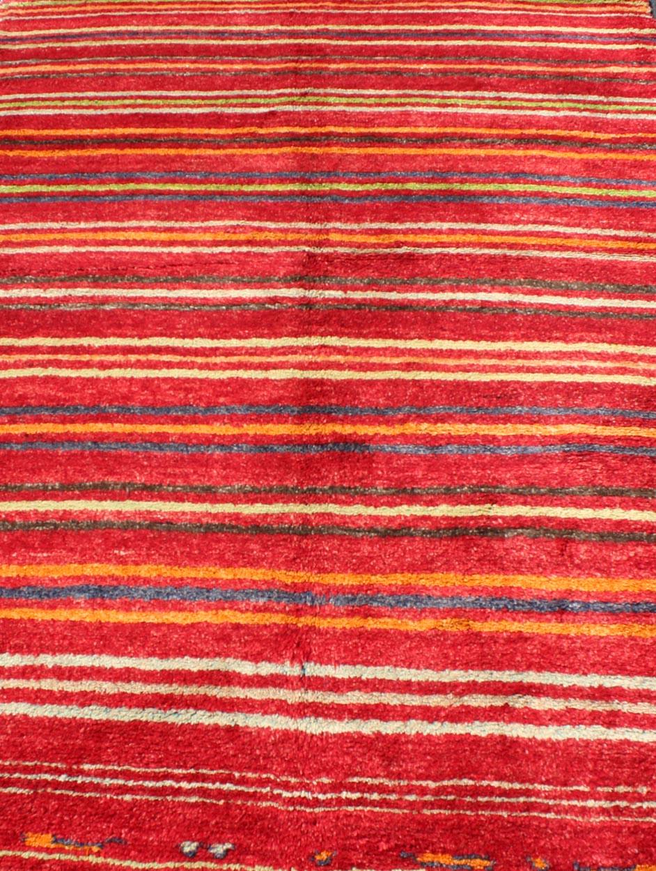 Tappeto turco Tulu con motivo a strisce colorate in rosso, arancione, blu e verde in vendita 2