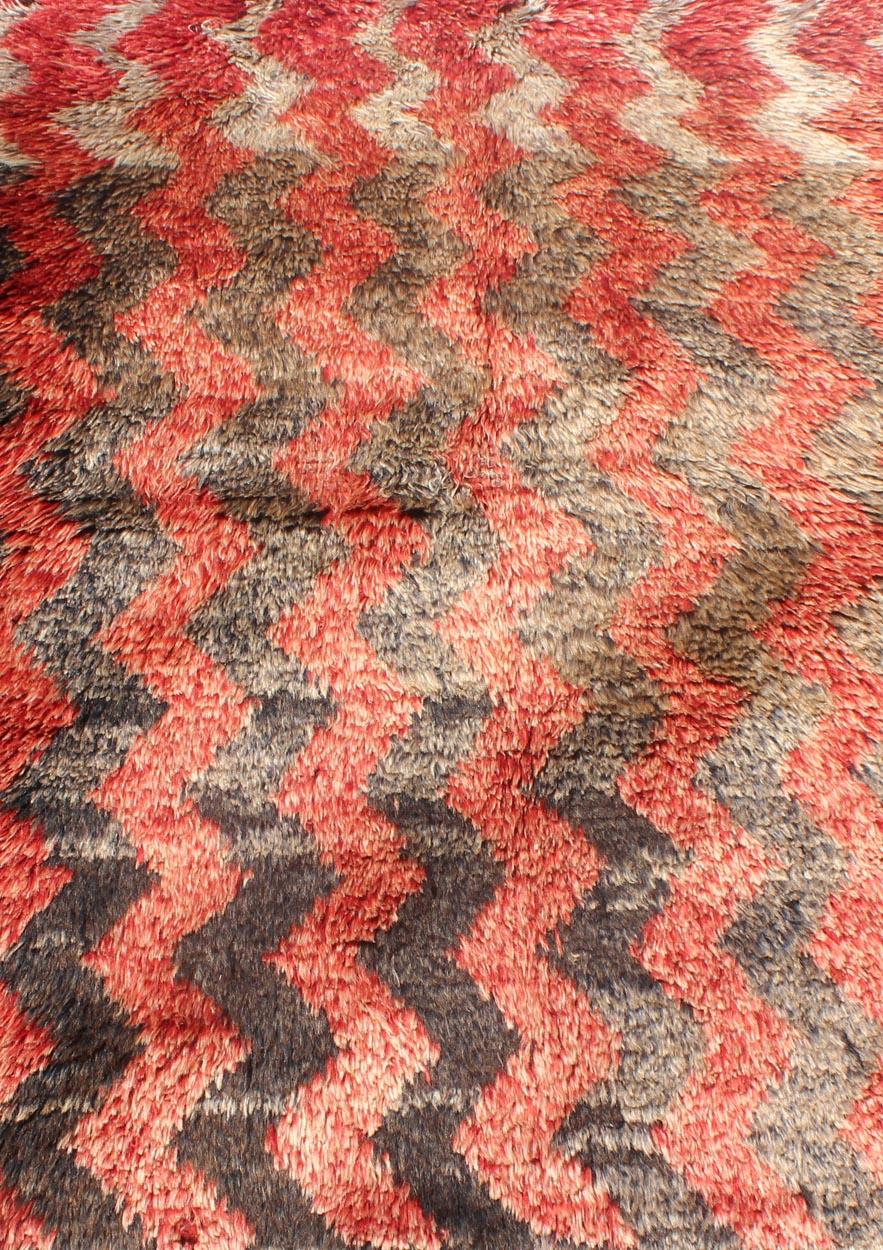 Turkish Tulu Carpet with Zig-Zag Stripe Pattern in Gray, Charcoal and Red 2