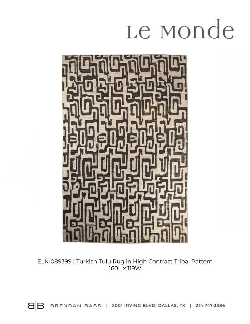 Turkish Tulu Rug in High Contrast Tribal Design For Sale 1
