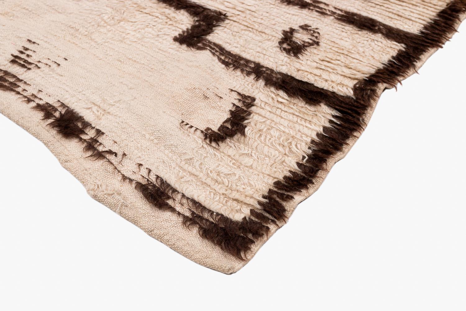 White and Brown Wool Rug Turkish Tulu In Good Condition In New York, NY
