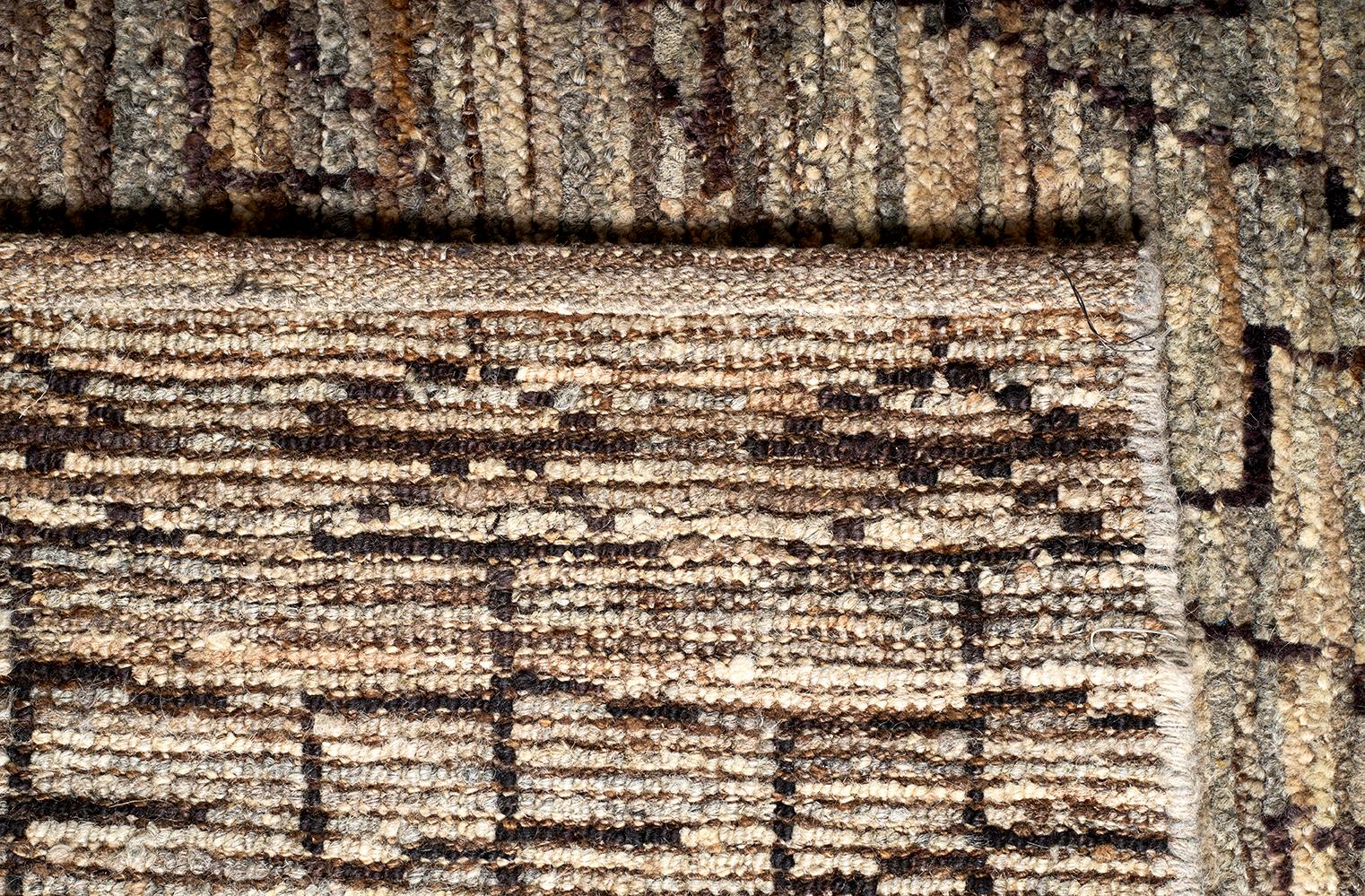 Türkischer Tulu Wollteppich in Brown und Taupe Geometrisches Marokkanisches Design im Zustand „Gut“ im Angebot in Dallas, TX