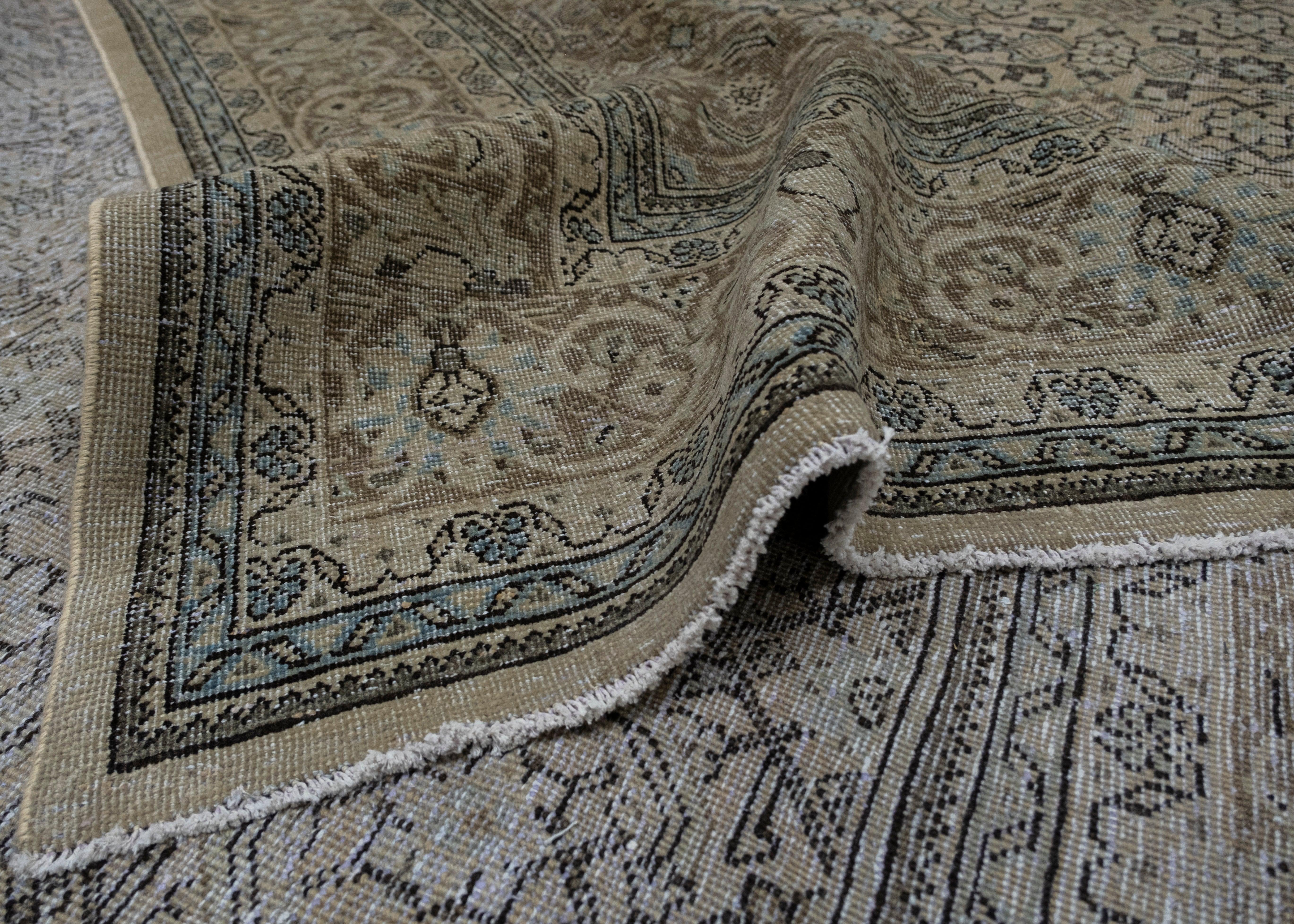 XXIe siècle et contemporain Tapis turc vintage d'Anatolie 10'3