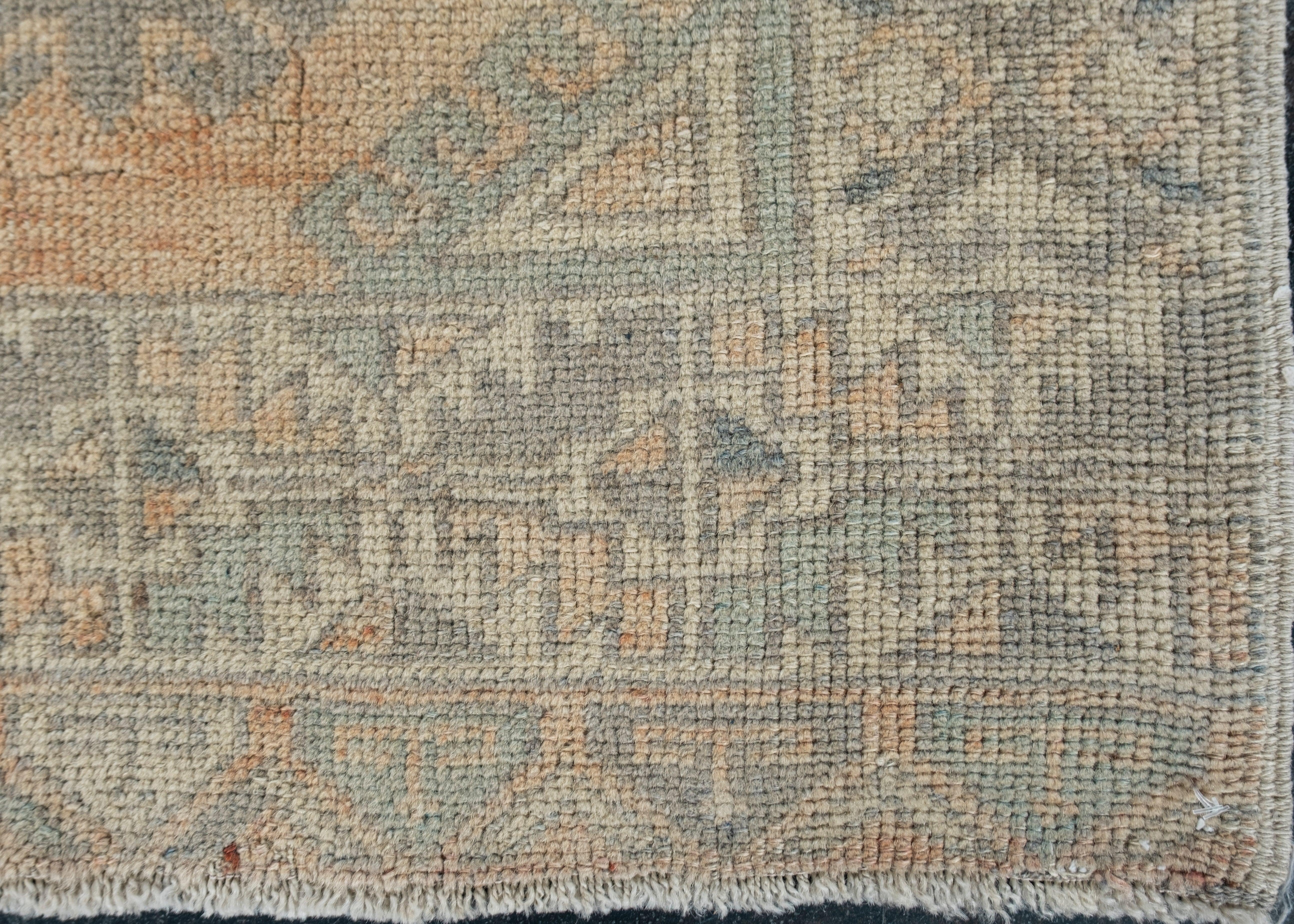 Türkischer Anatolischer Vintage-Teppich 2'2