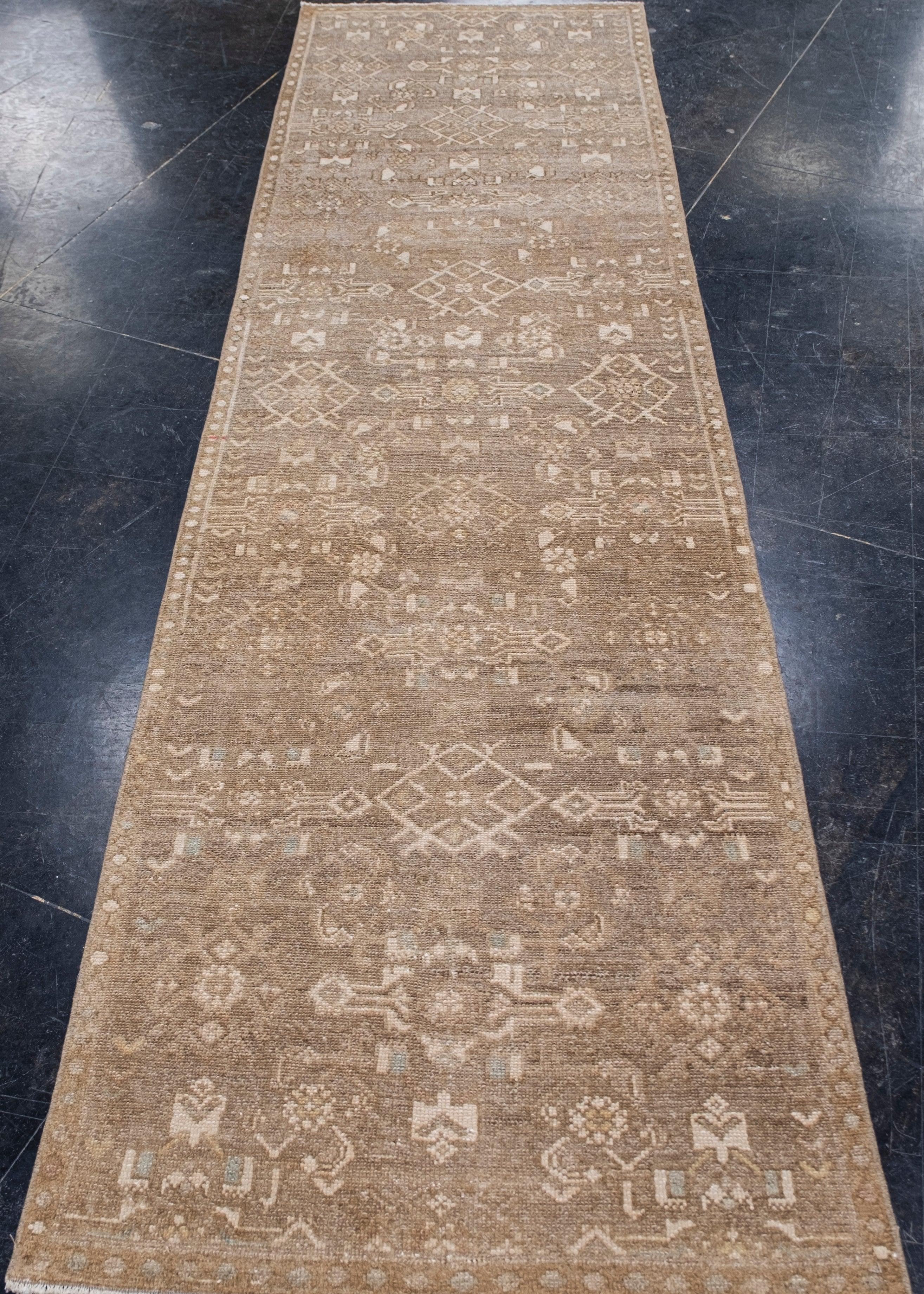 Turkish Vintage Anatolian Rug 2'5