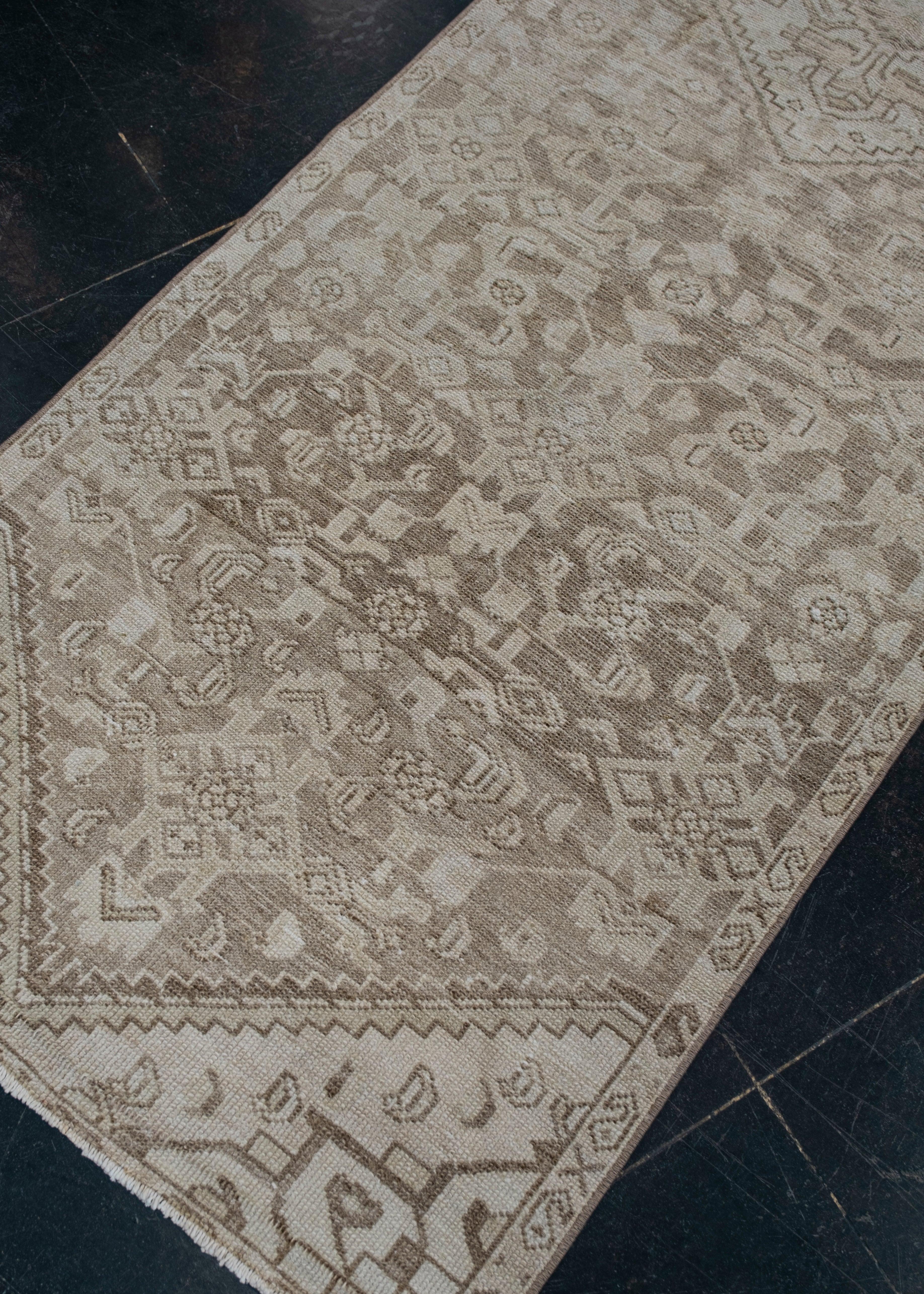 Türkischer Vintage-Teppich aus Anatolien 2'6