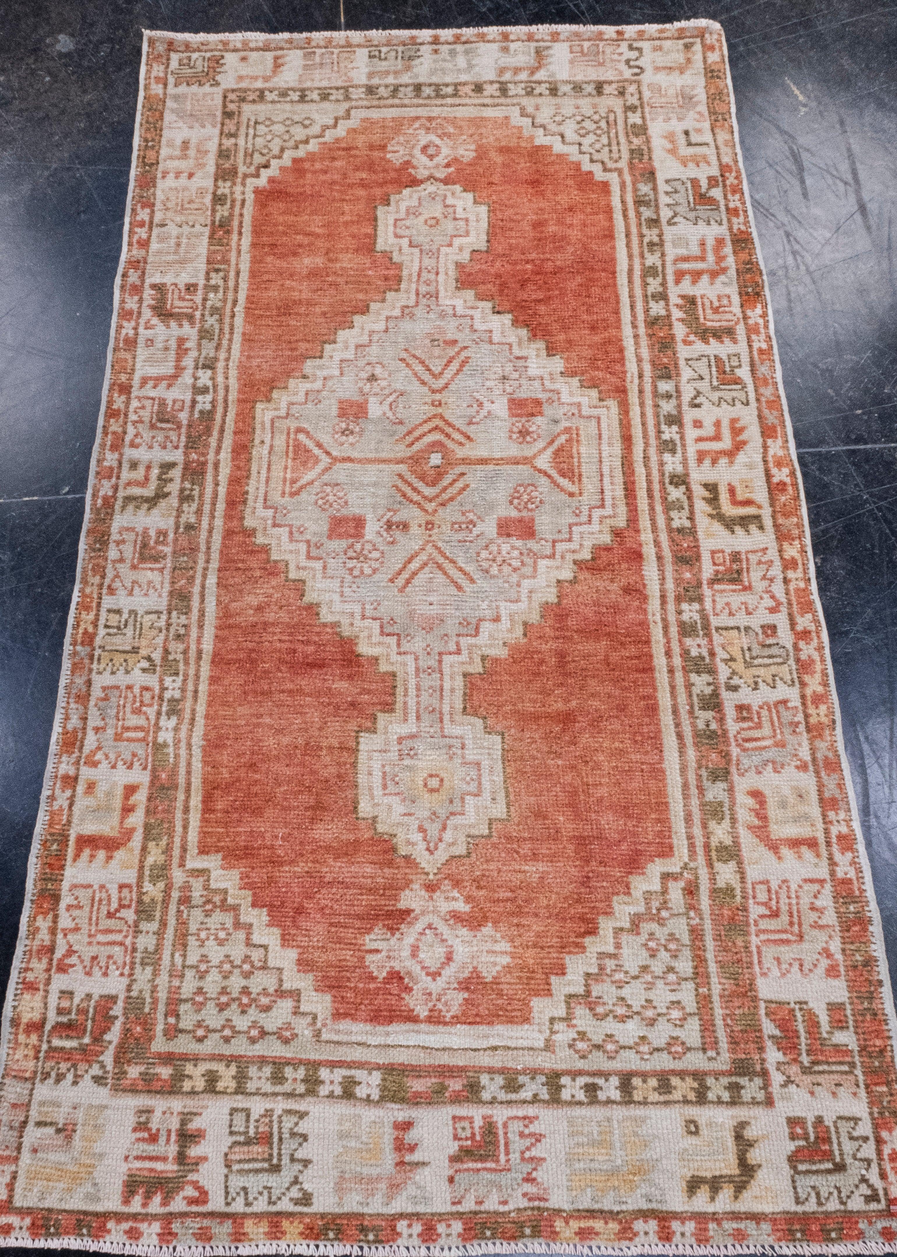 Tappeto turco vintage dell'Anatolia 2'8
