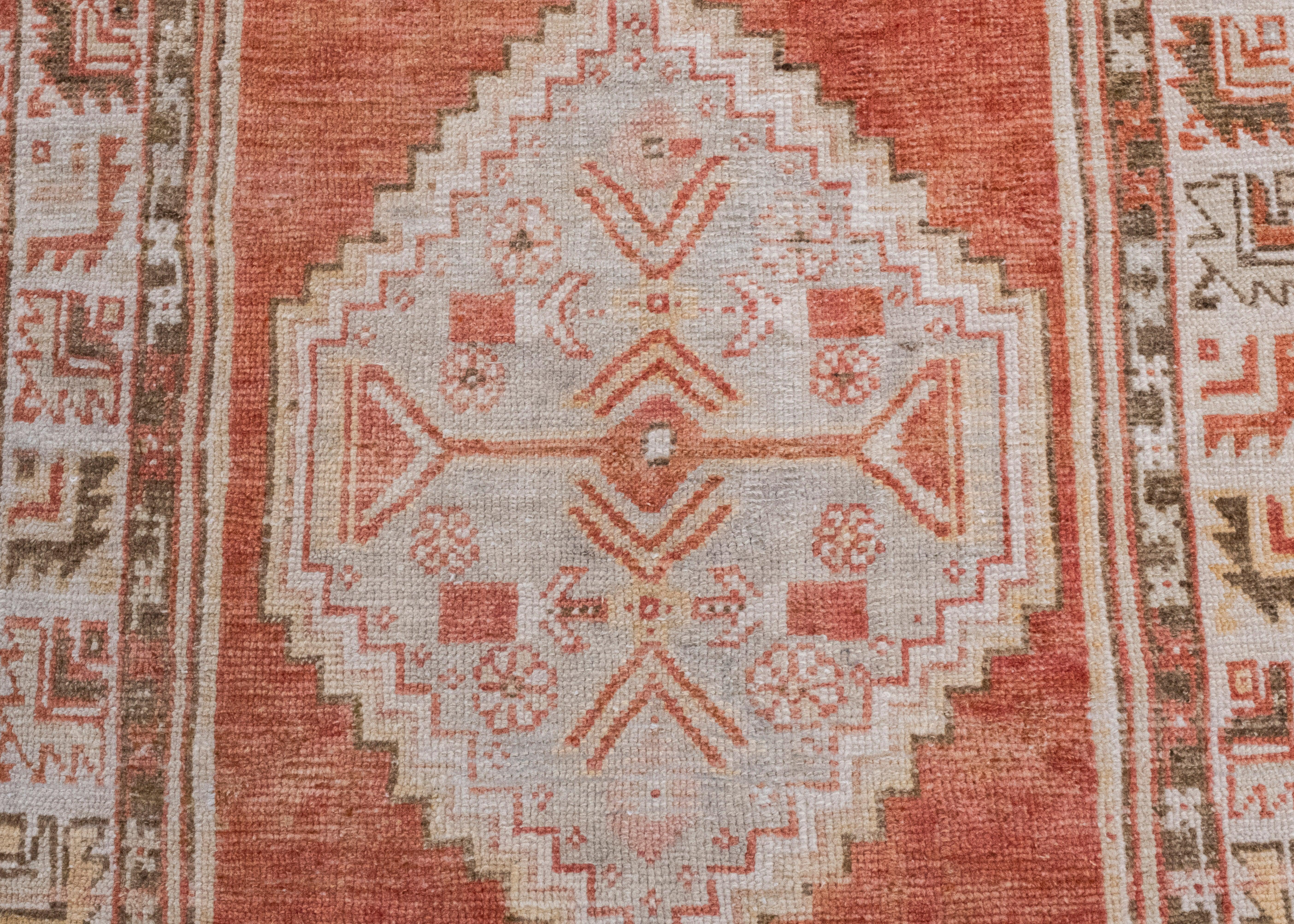 XXI secolo e contemporaneo Tappeto Vintage Anatolian Turco 2'8