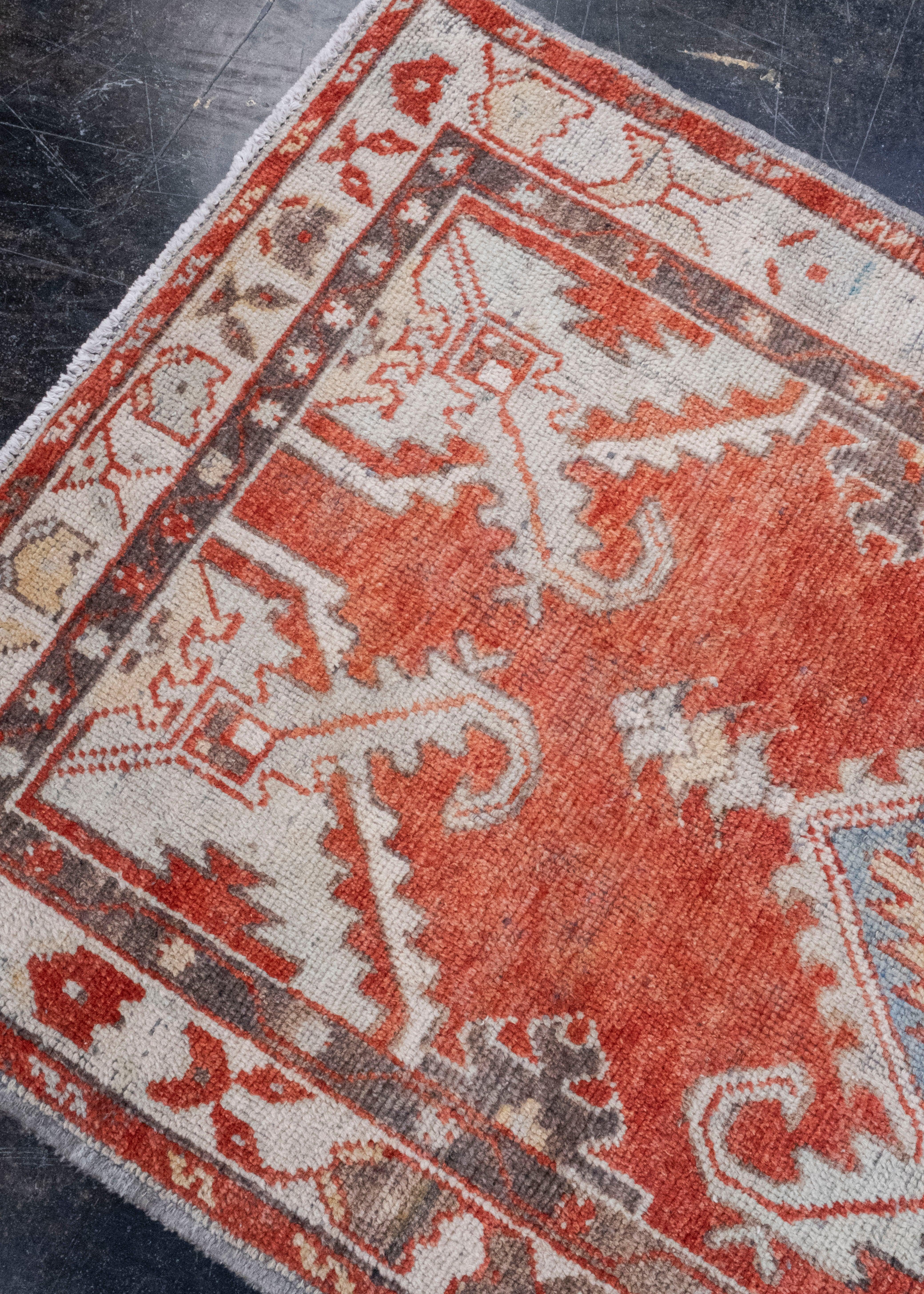 XXIe siècle et contemporain Tapis turc vintage d'Anatolie 2'8