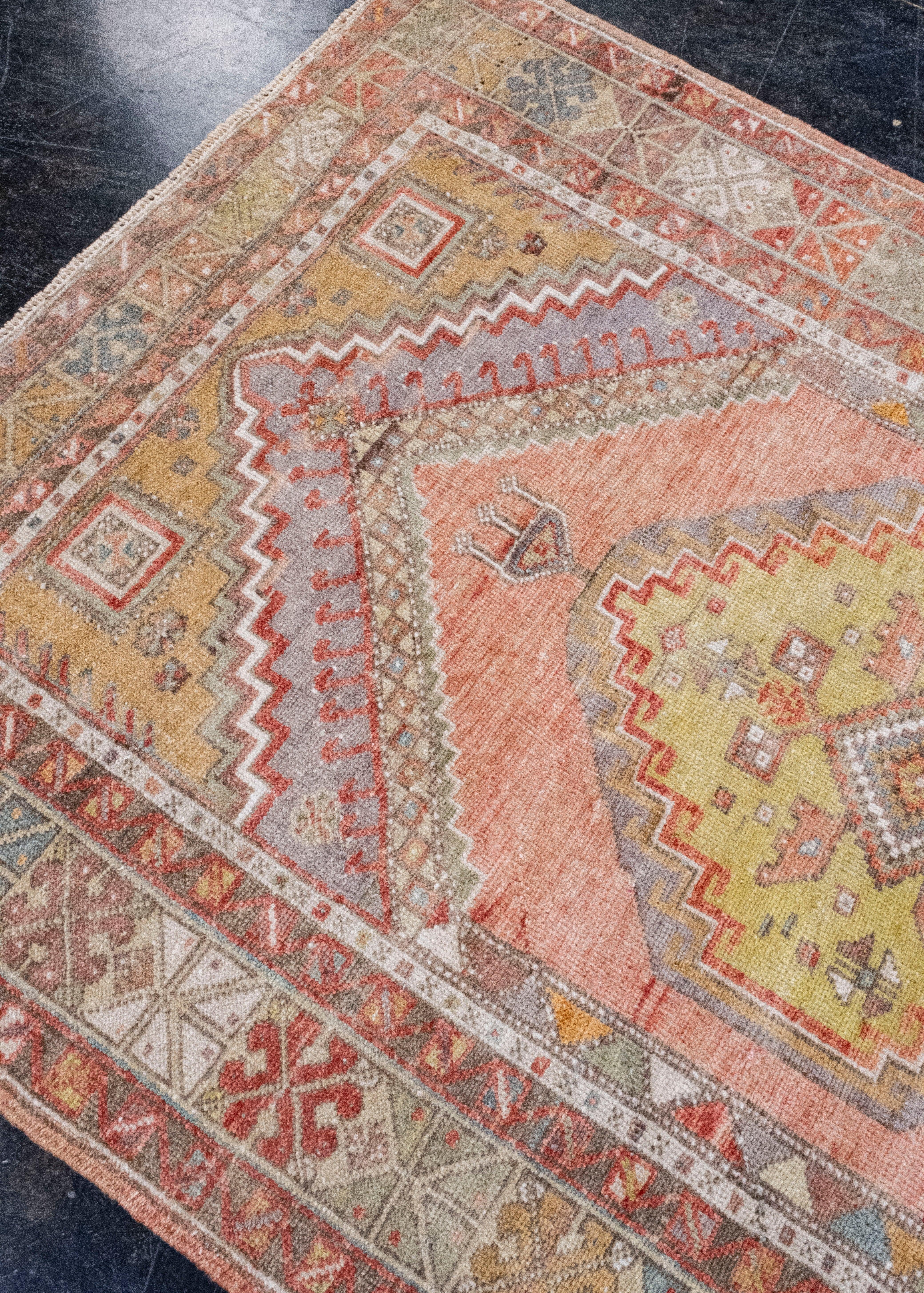 Türkischer Anatolischer Vintage-Teppich 3'10