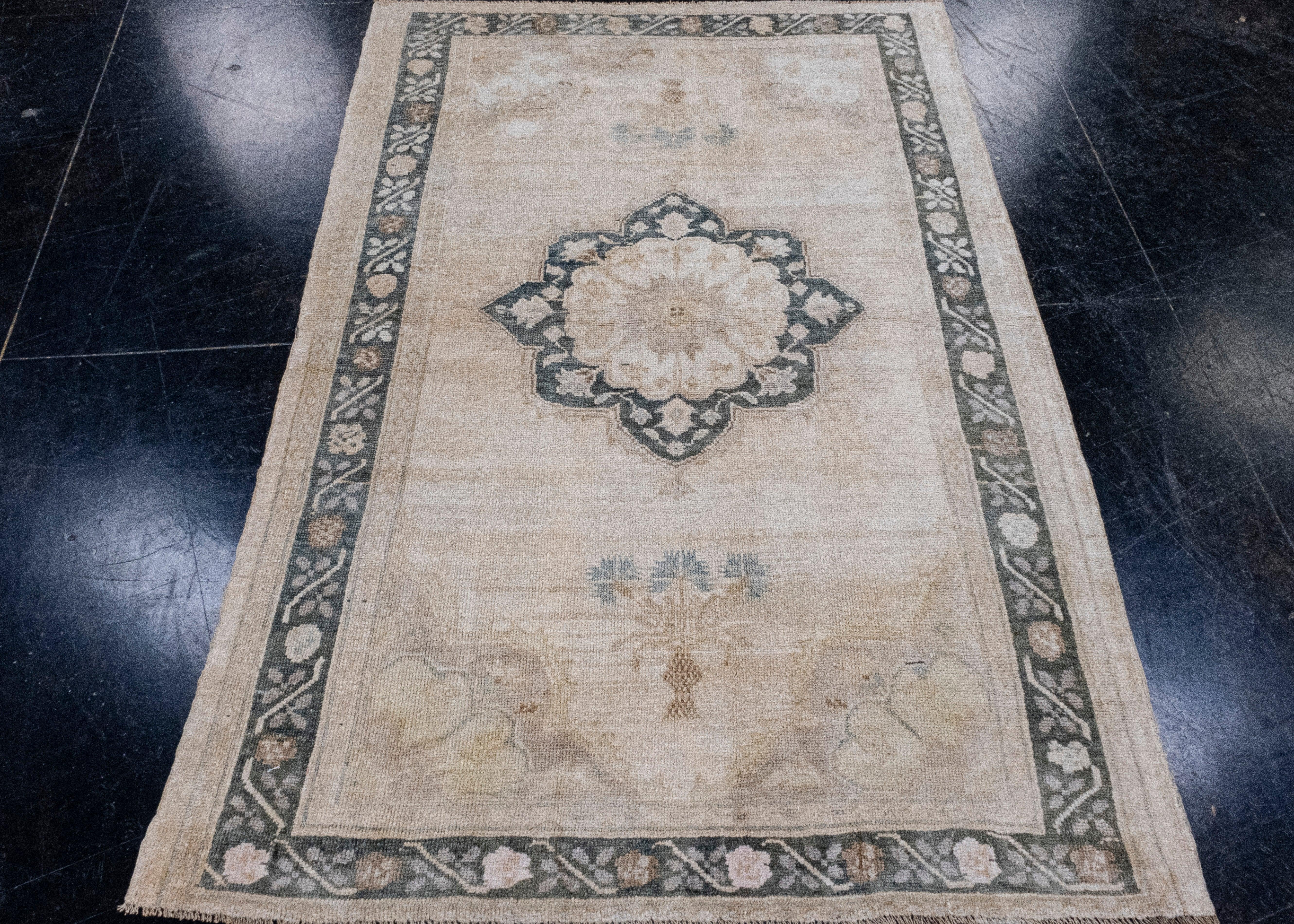 Turkish Vintage Anatolian Rug 3'11