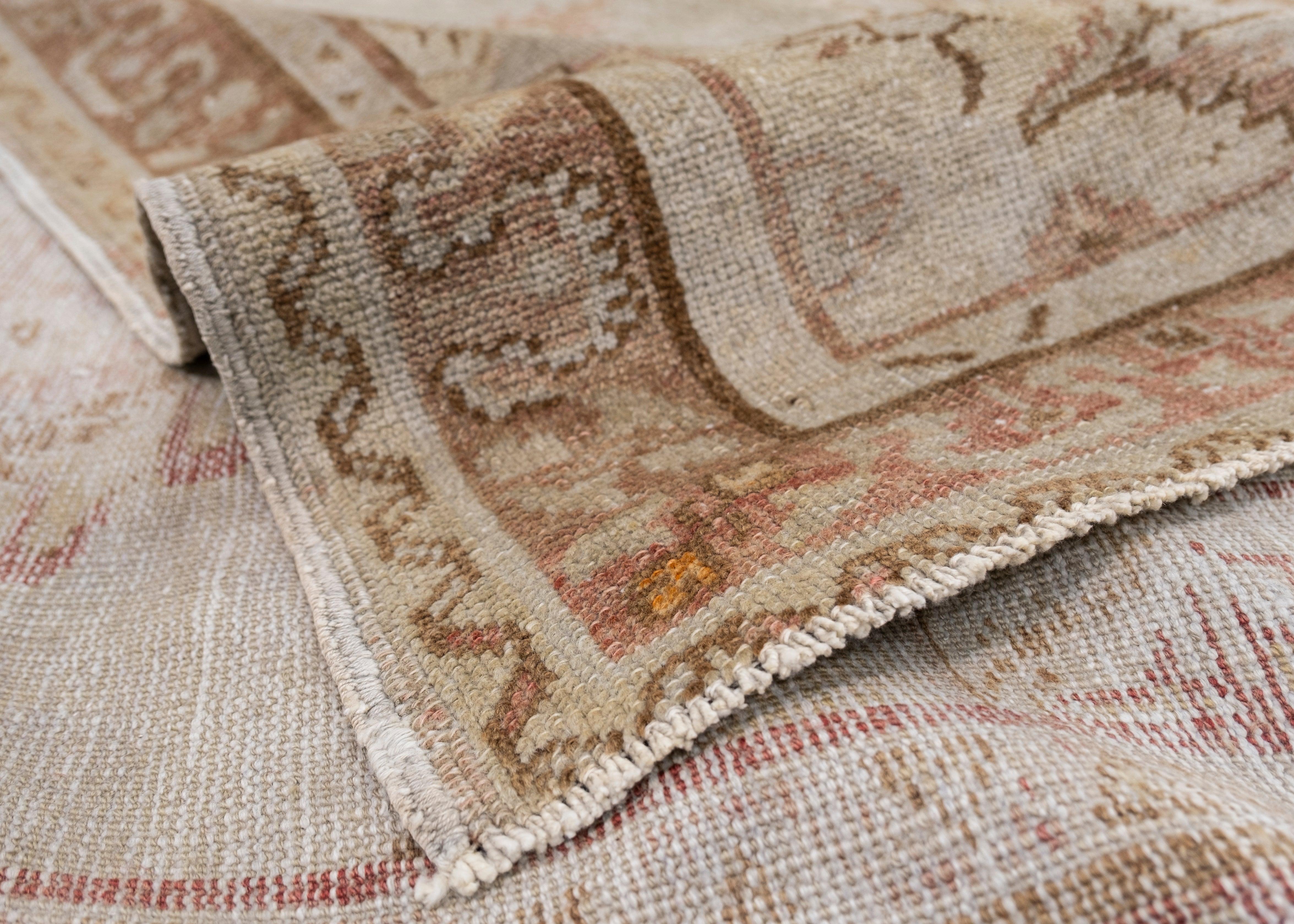 Türkischer Anatolischer Vintage-Teppich 3'3