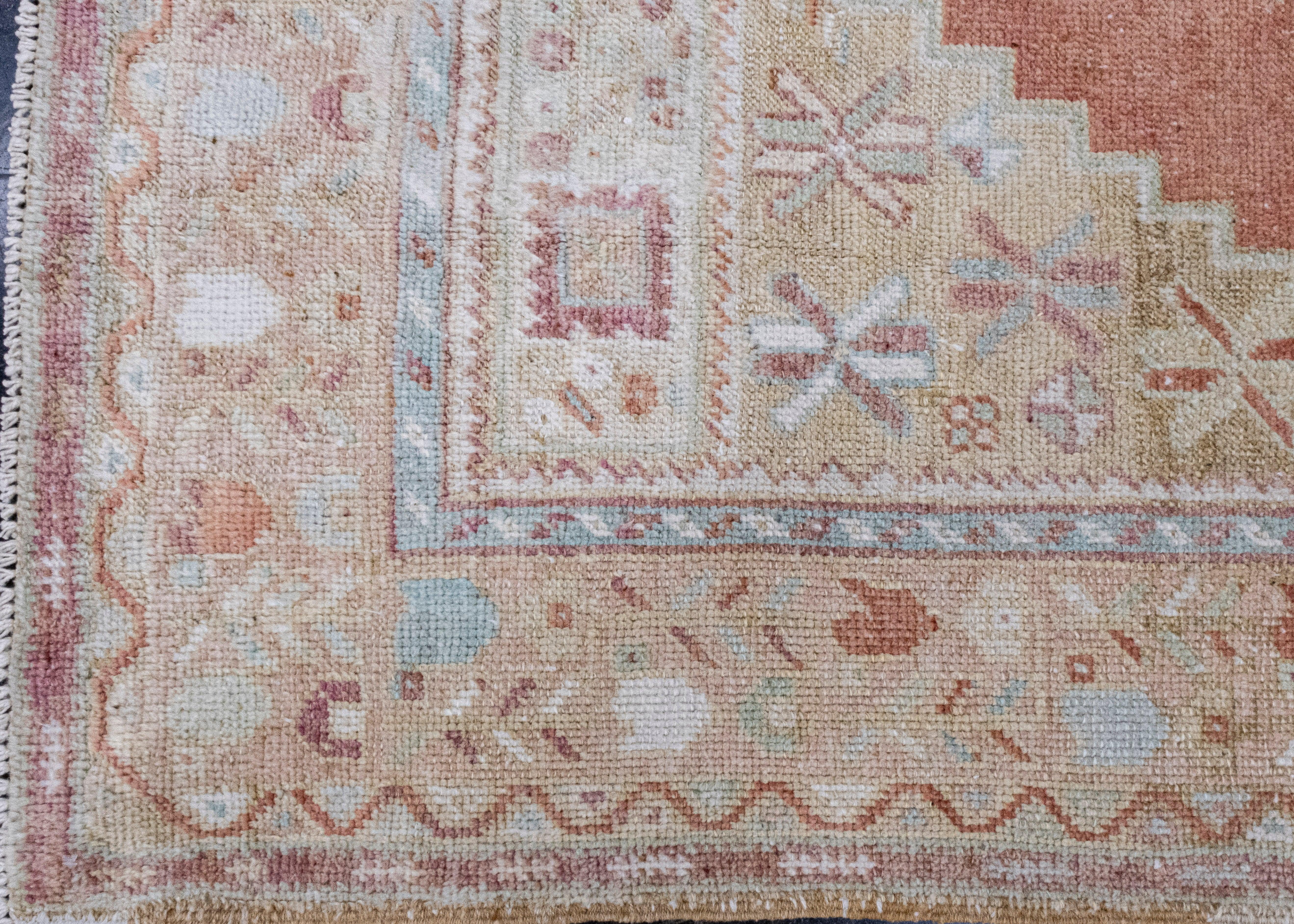 Türkischer Anatolischer Vintage-Teppich 3'6