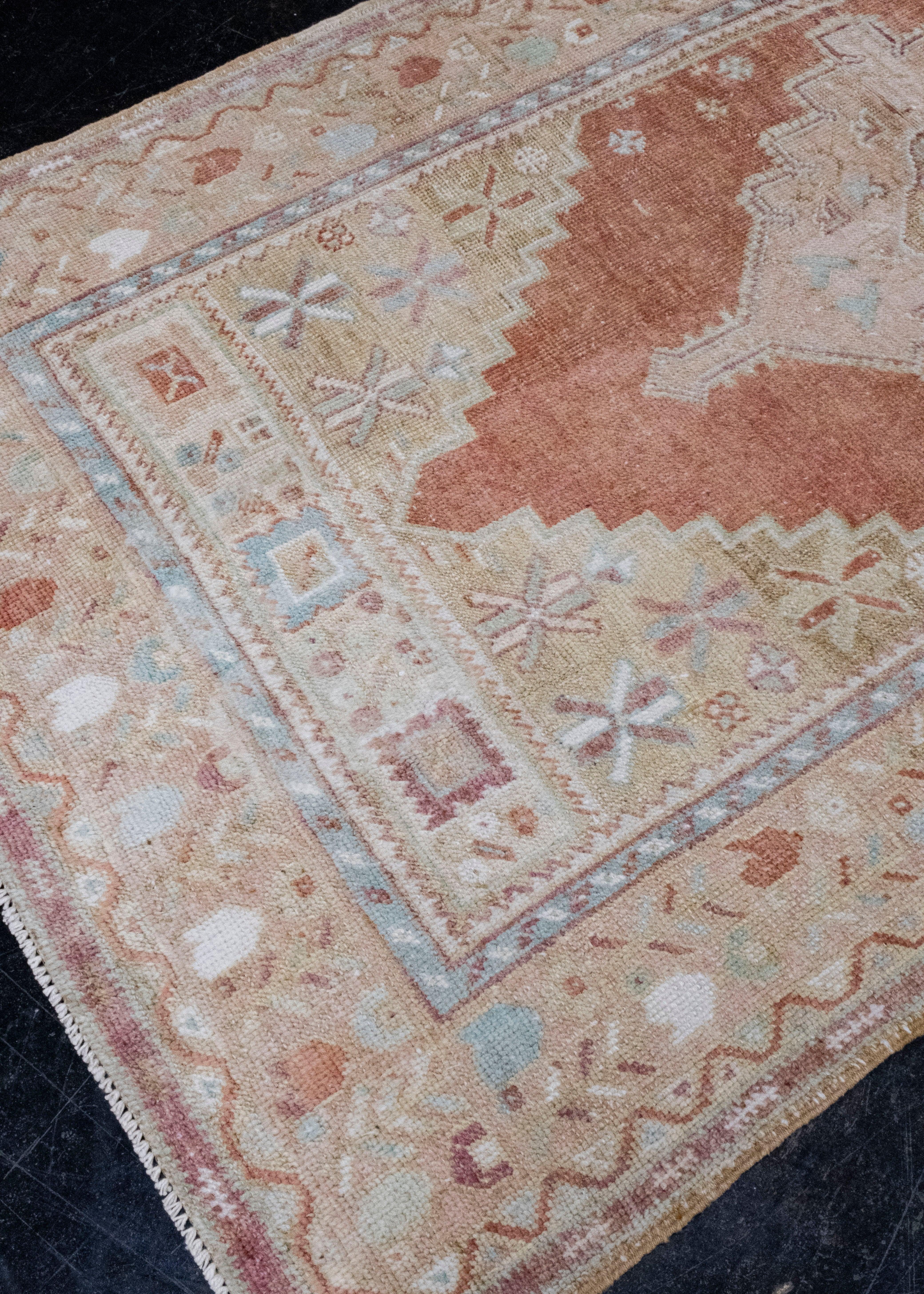 Türkischer Anatolischer Vintage-Teppich 3'6