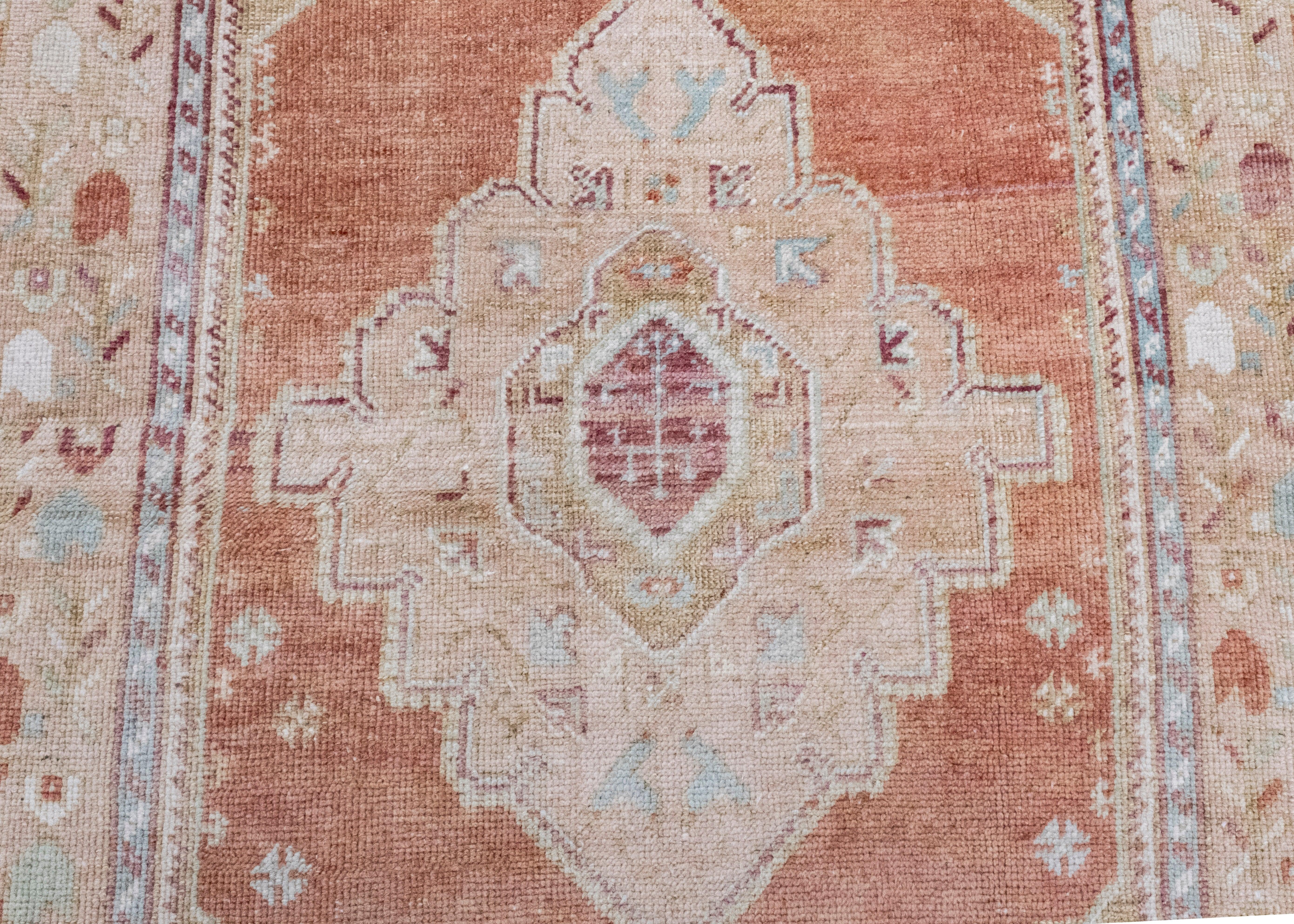 Türkischer Anatolischer Vintage-Teppich 3'6