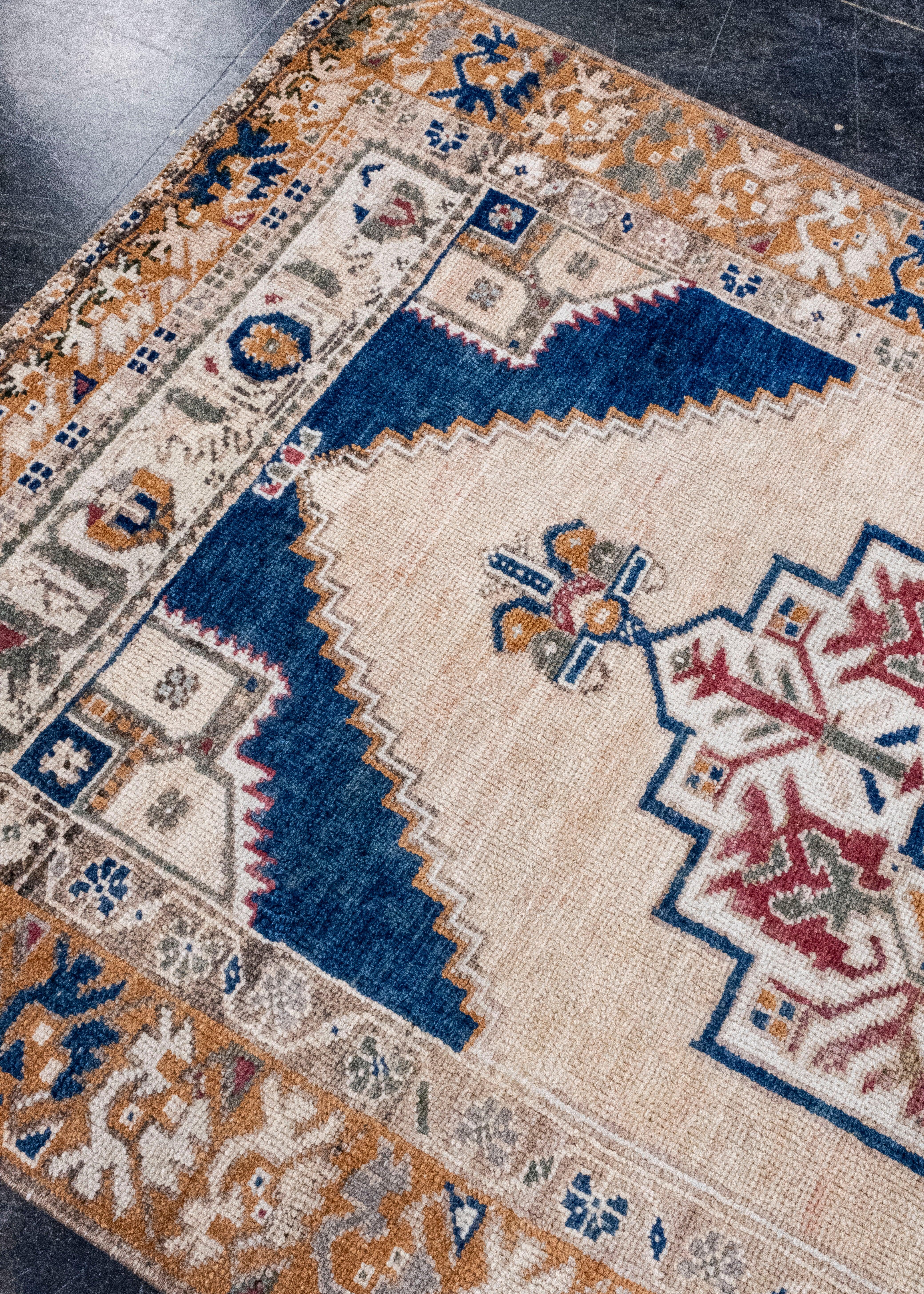 XXIe siècle et contemporain Tapis turc vintage d'Anatolie 3'9