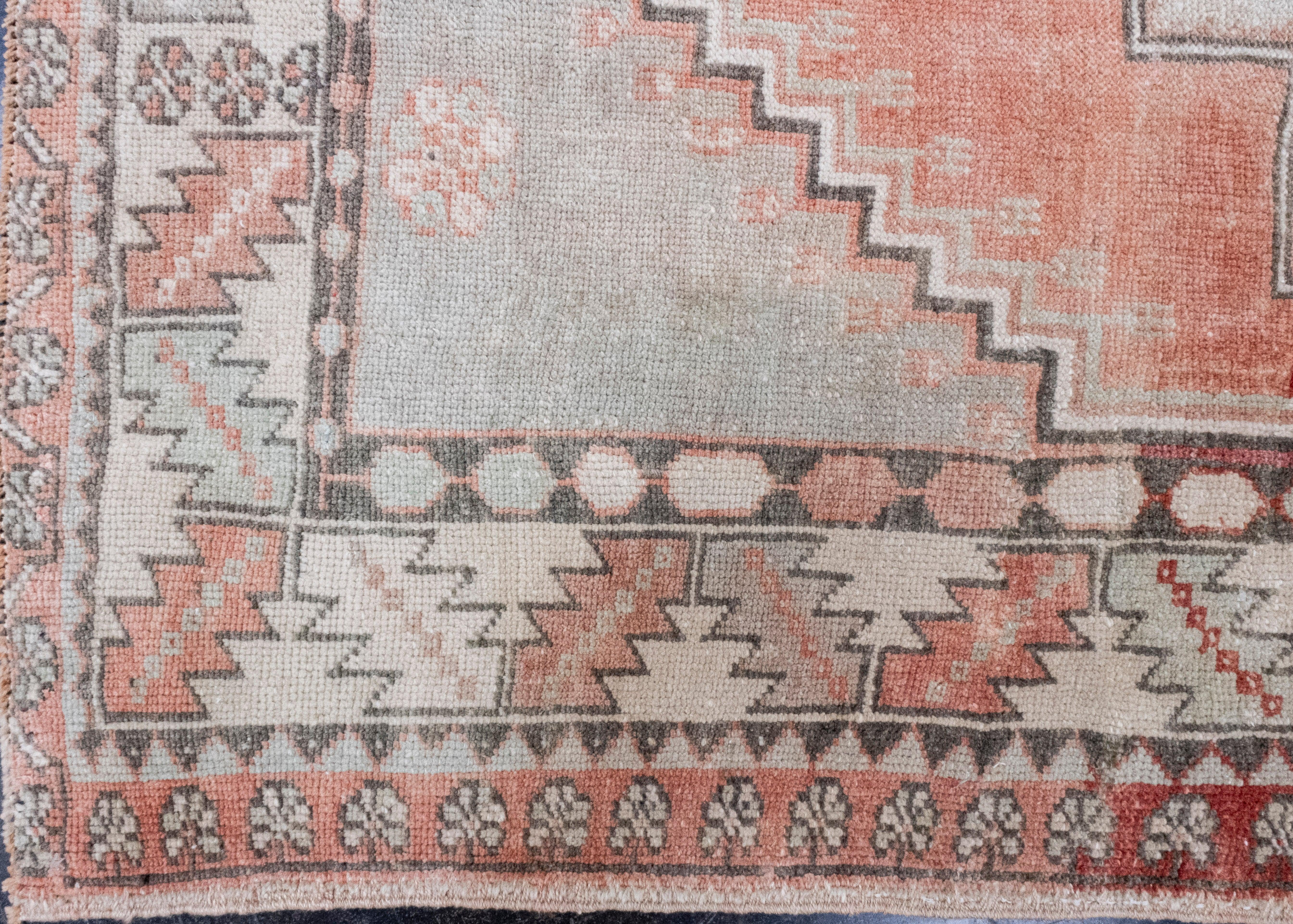 Türkischer Anatolischer Vintage-Teppich 4' x 6'5