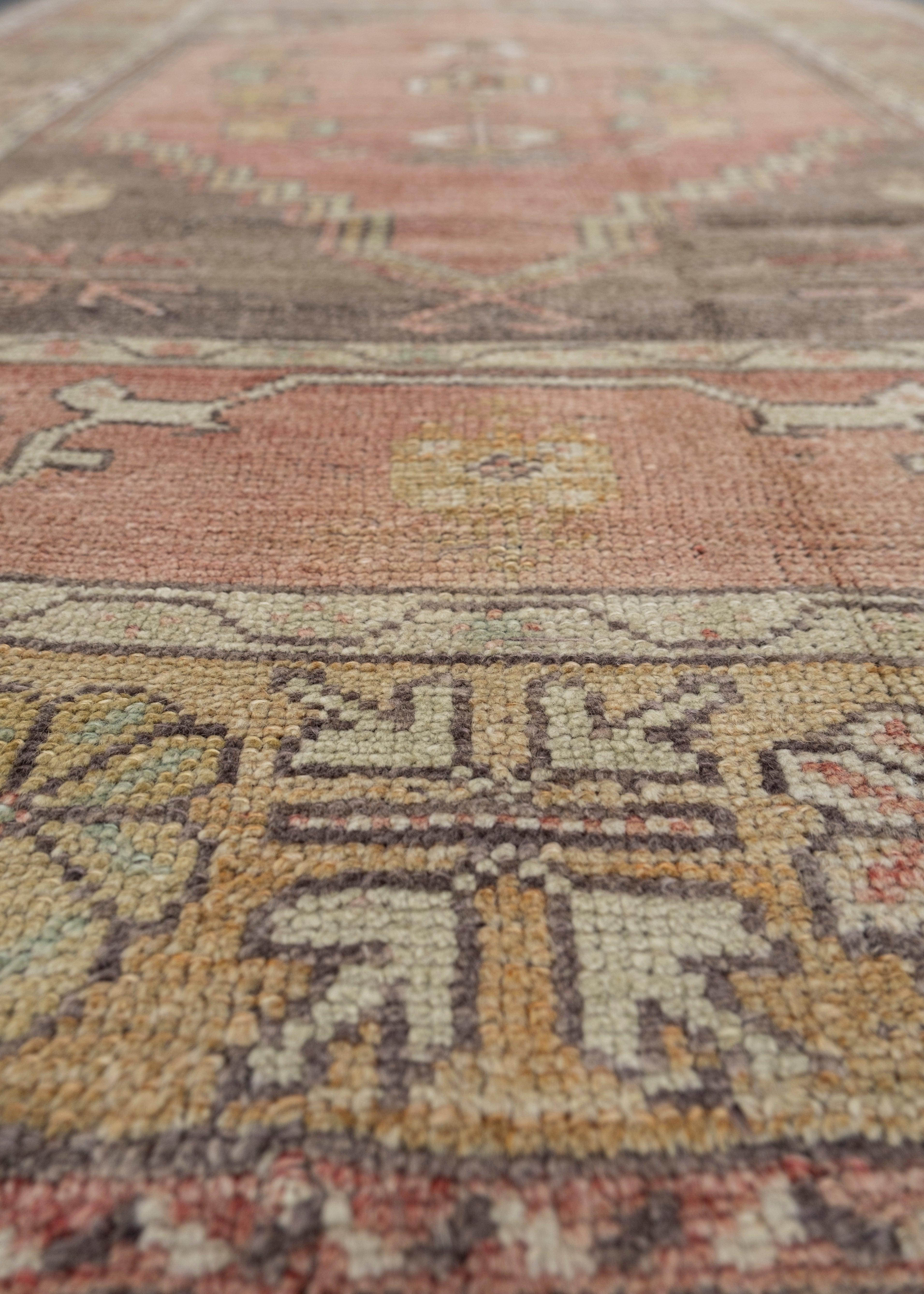 Noué à la main Tapis turc vintage d'Anatolie 4' x 6'9
