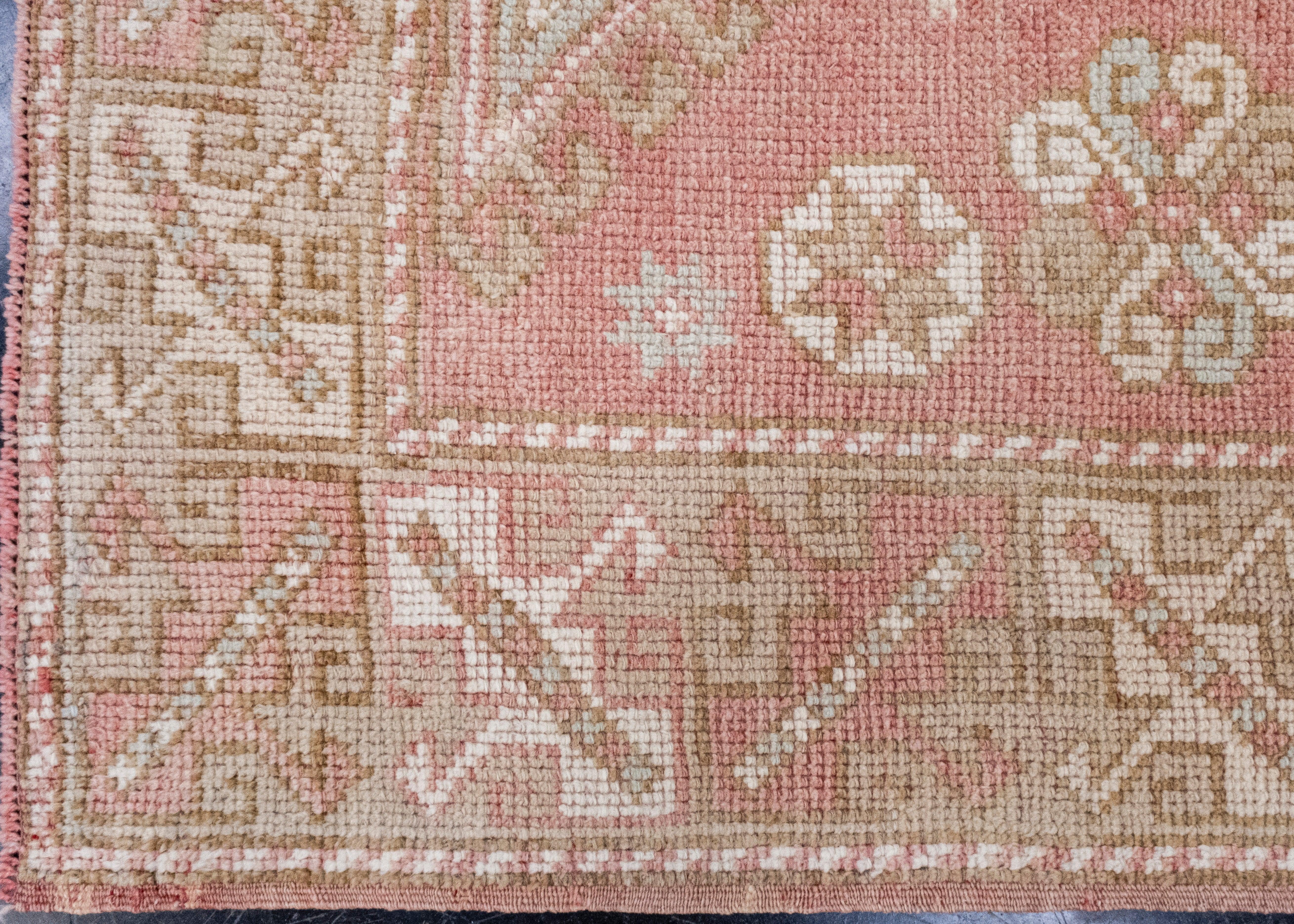 Türkischer Anatolischer Vintage-Teppich 4'5
