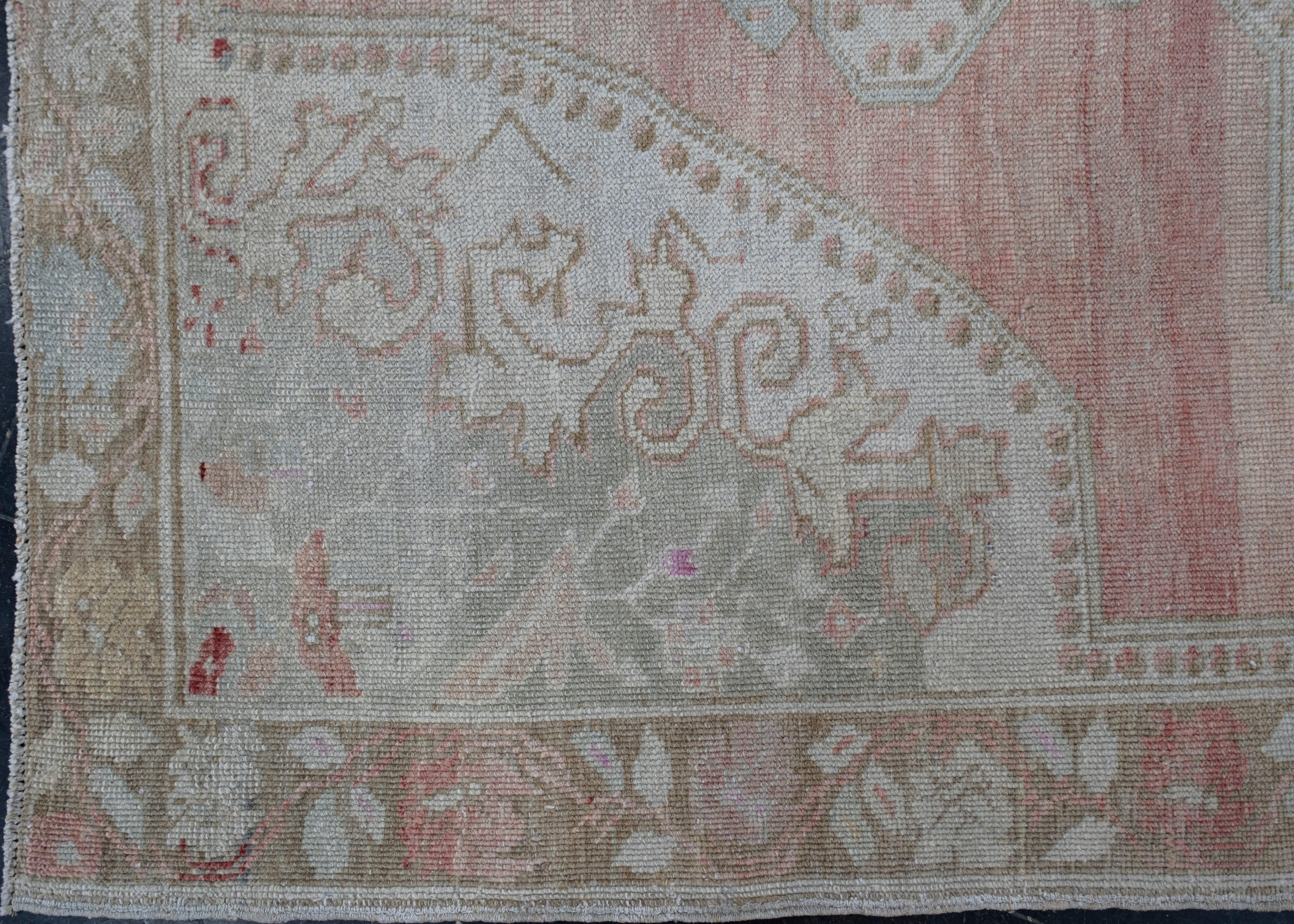 Tapis turc vintage d'Anatolie 4'5