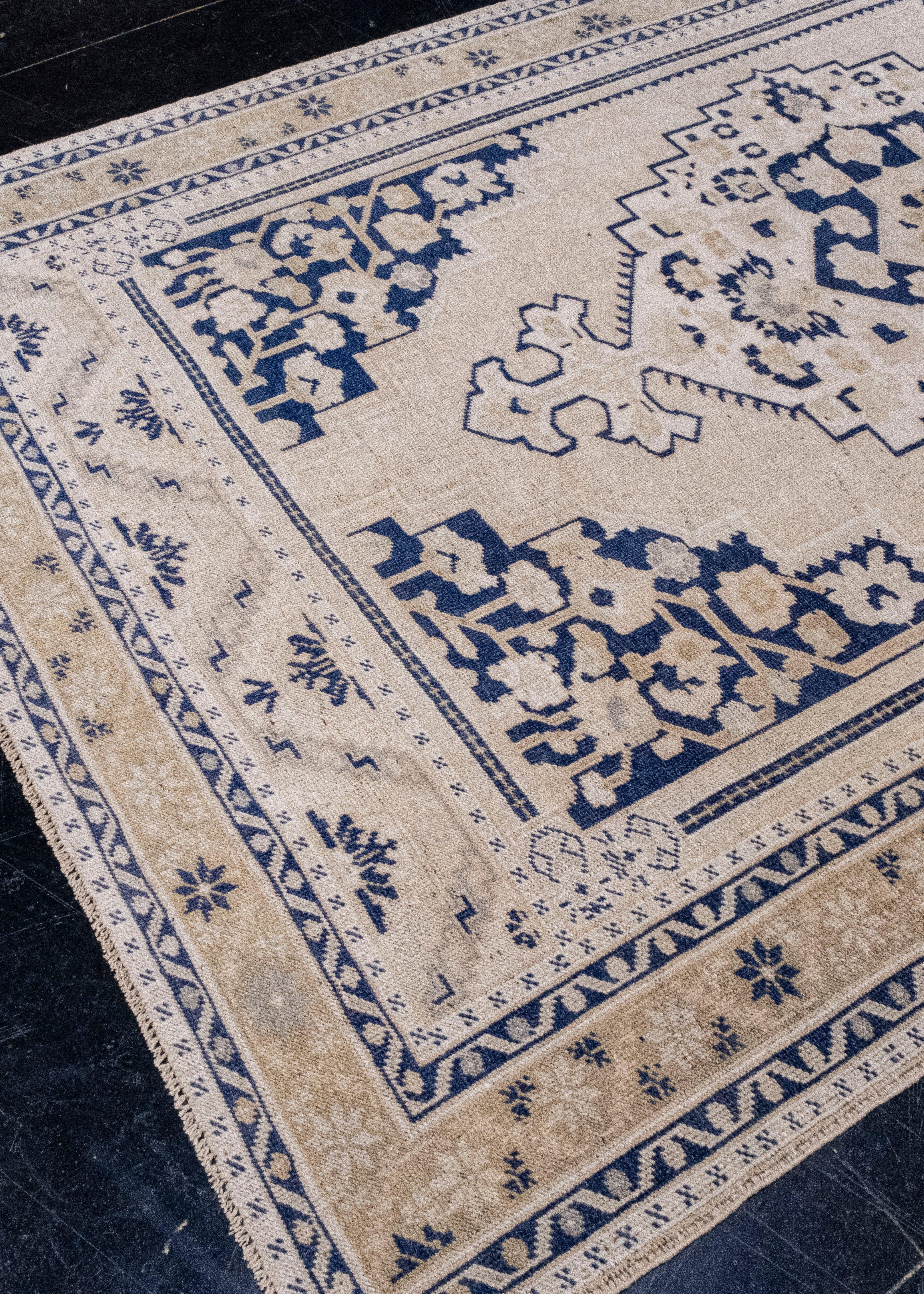 Noué à la main Tapis turc vintage d'Anatolie 5'1
