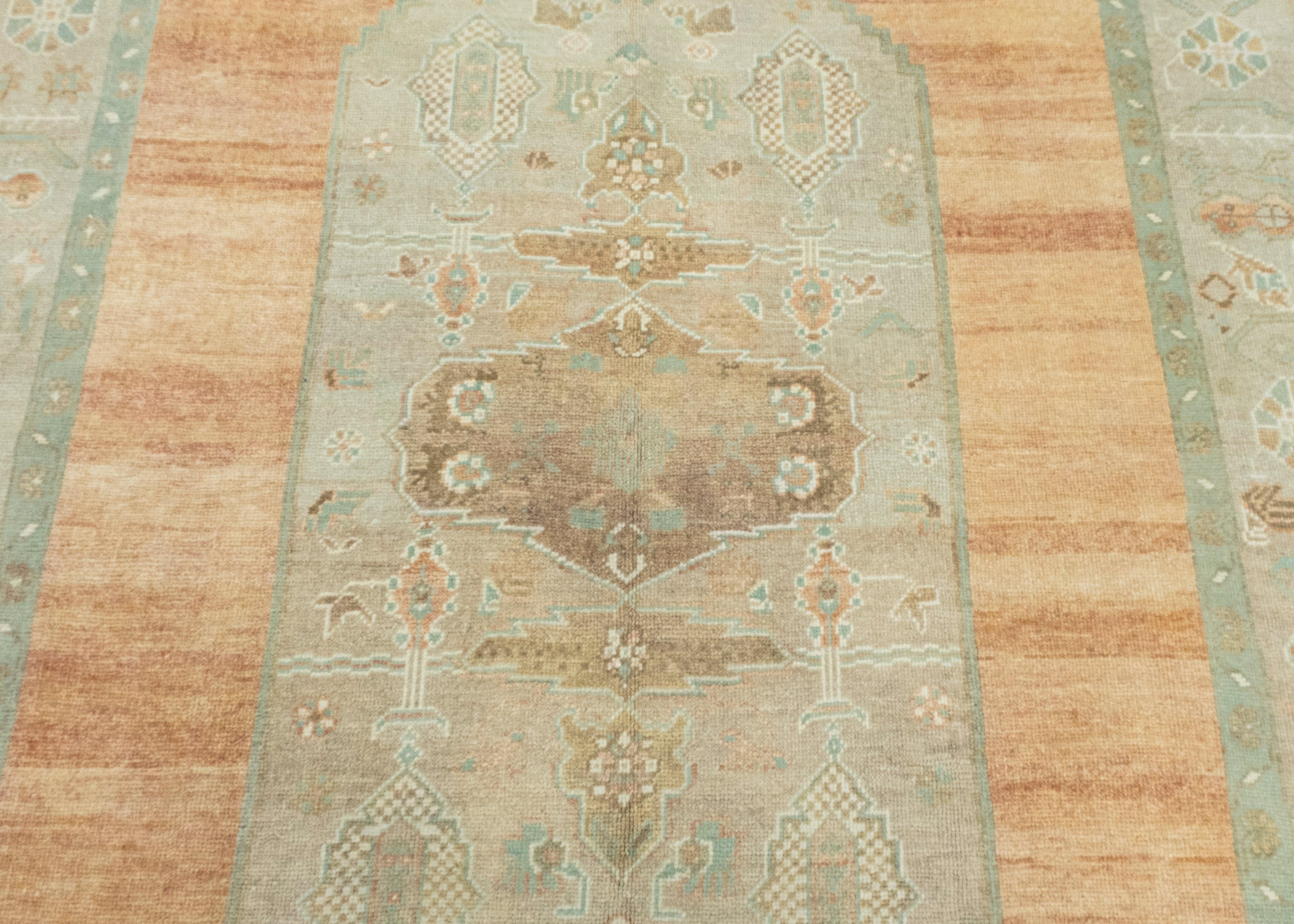 XXIe siècle et contemporain Tapis turc vintage d'Anatolie 5'11
