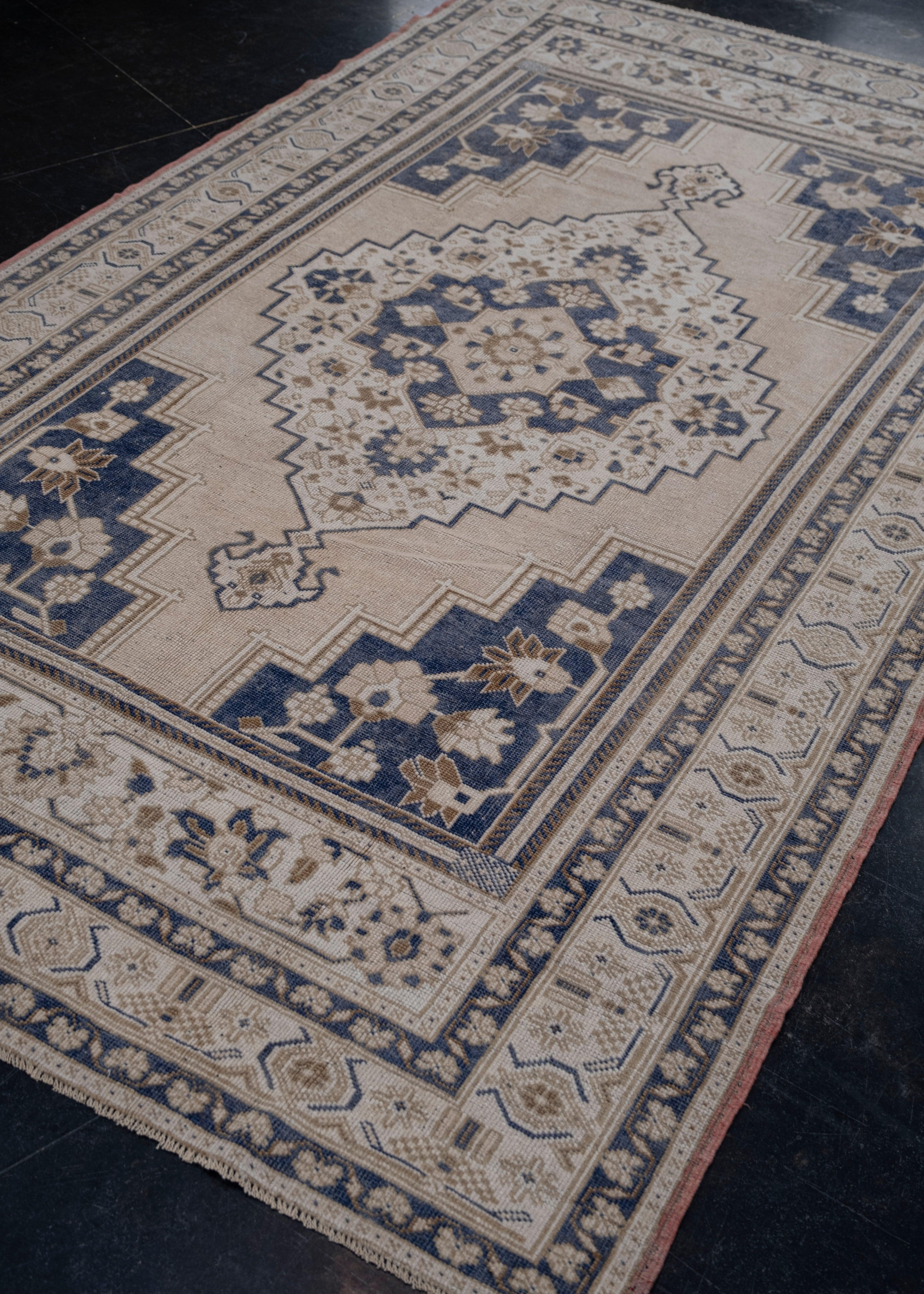 Hand-Knotted Turkish Vintage Anatolian Rug 5'6
