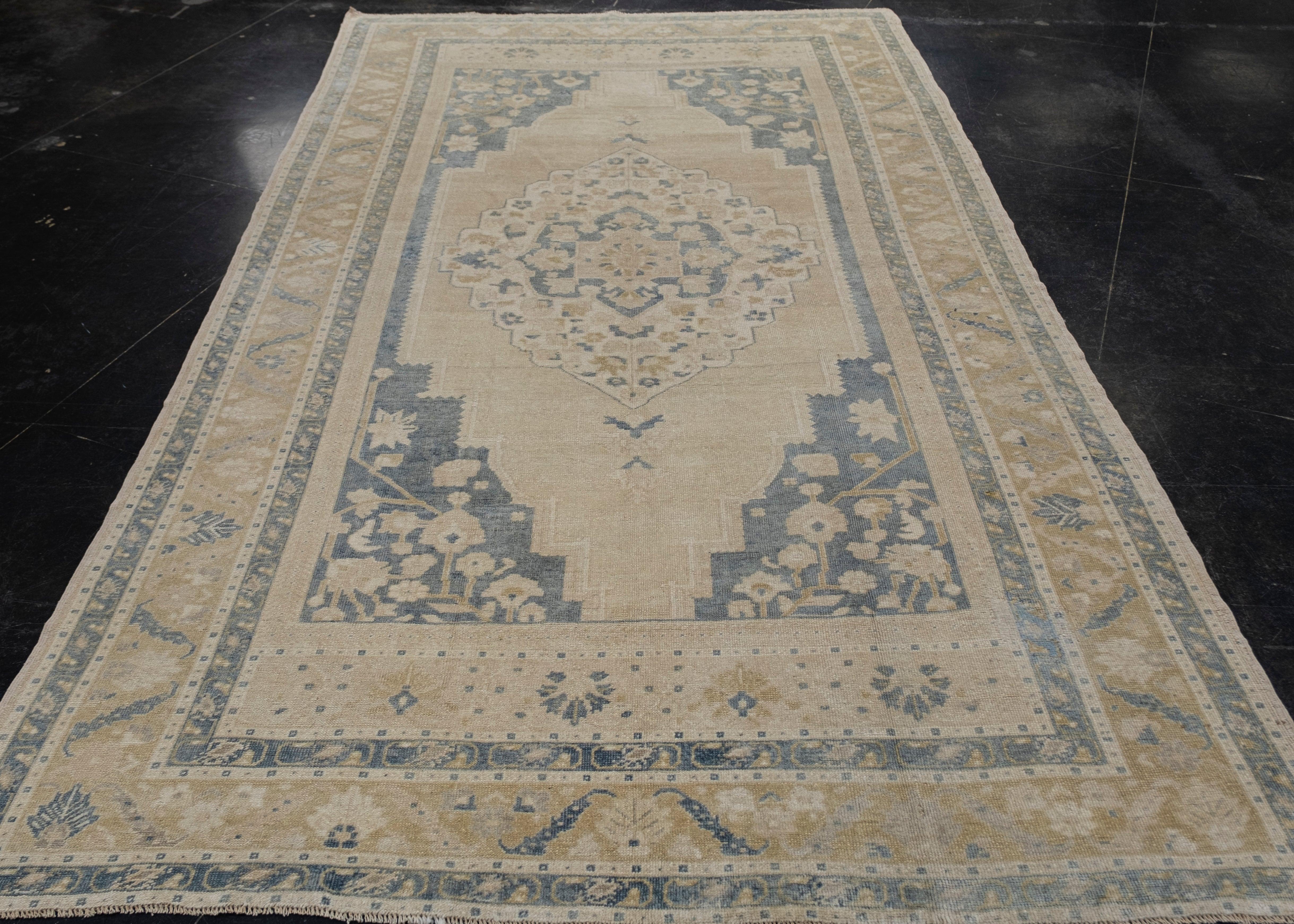 Turkish Vintage Anatolian Rug 6' x 10'3