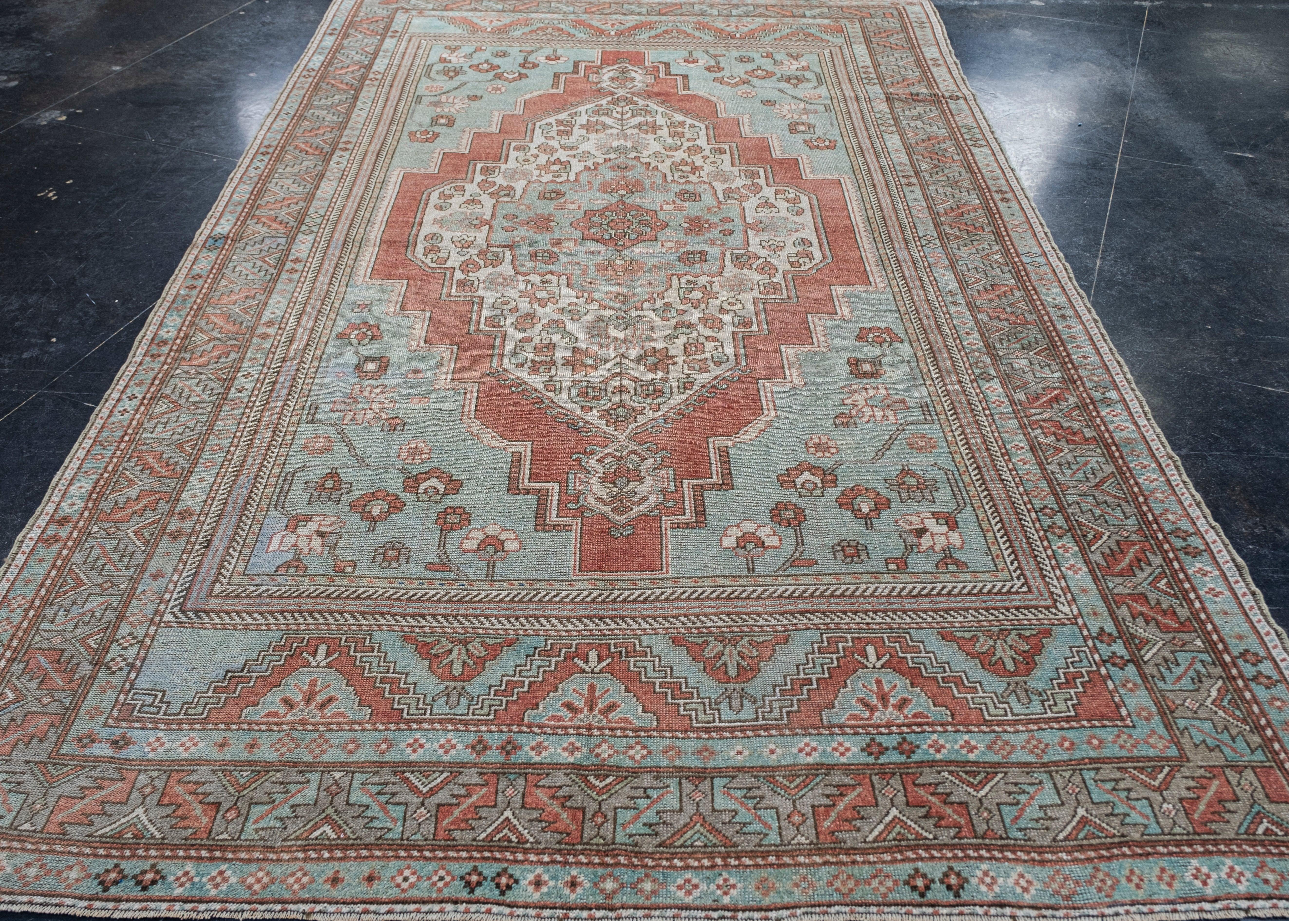 Turkish Vintage Anatolian Rug 6'5